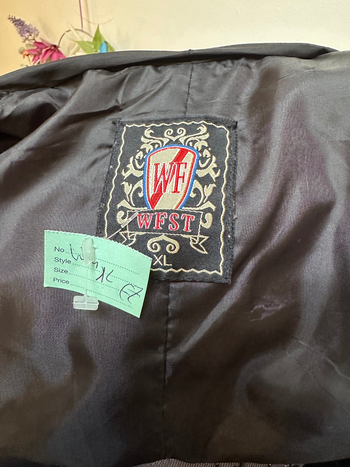 West Jacket Size XL (small fitting)