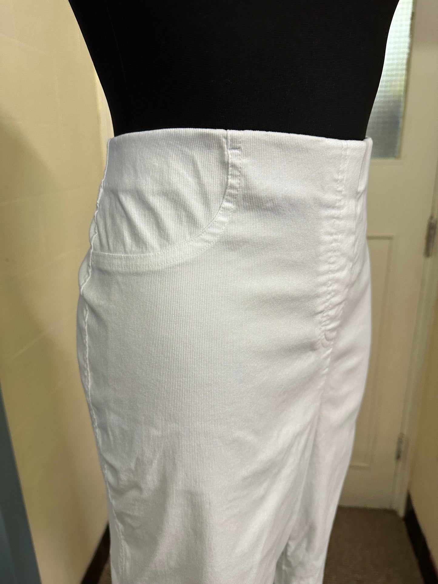 Gallery White Trousers Size L