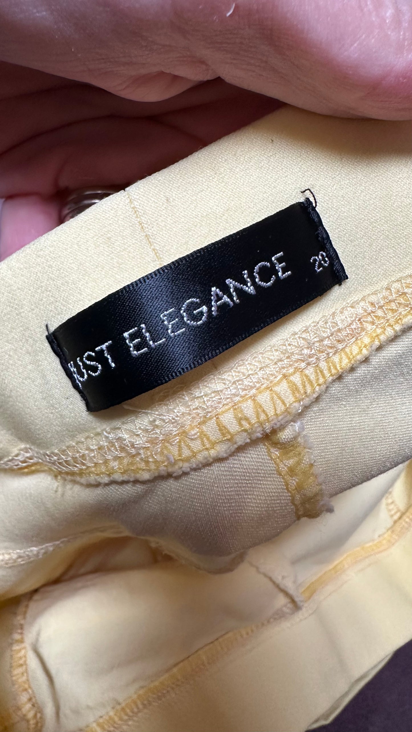Elegance Yellow Cropped Trousers Size 20