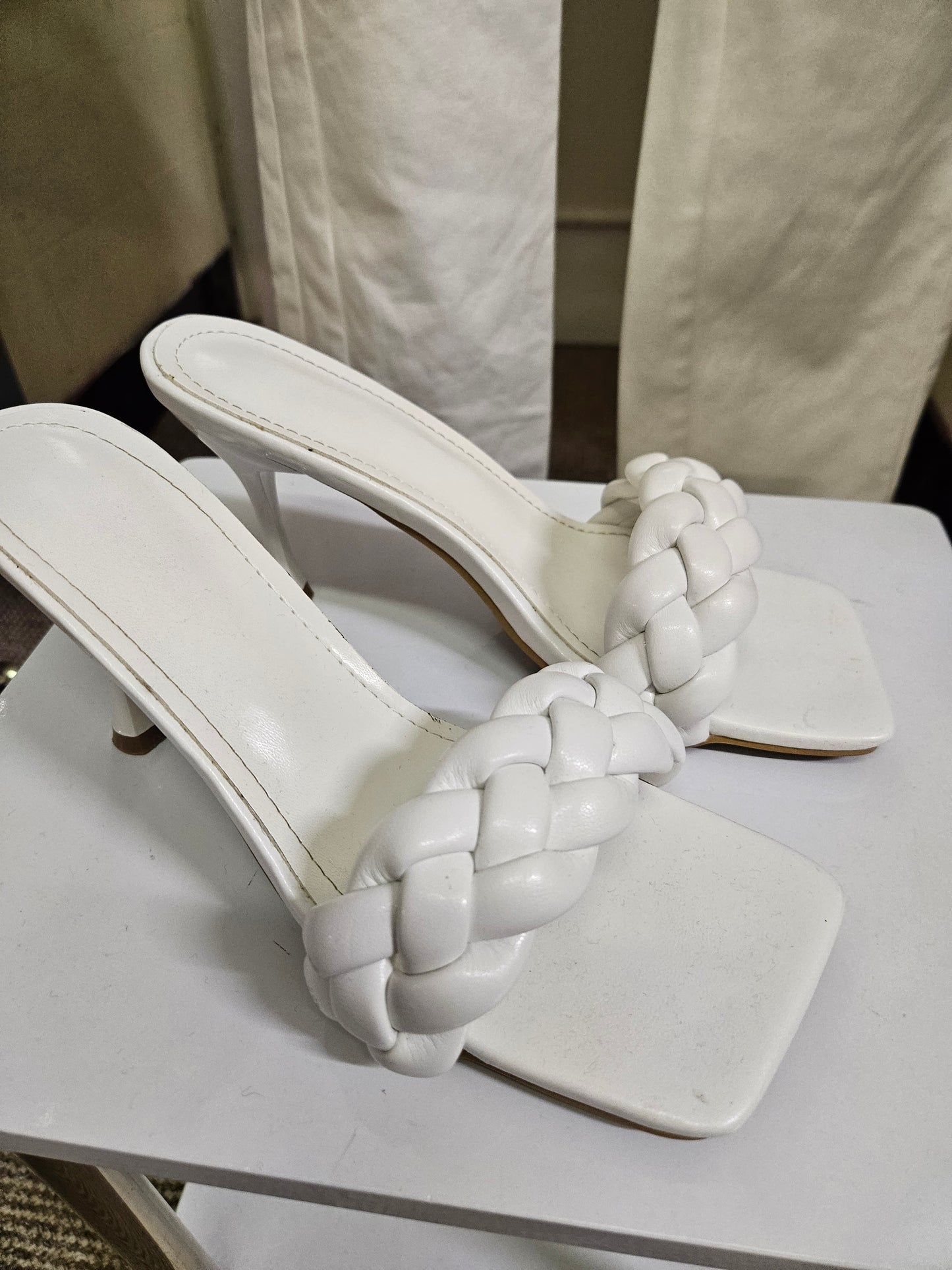 White sandals, size 7