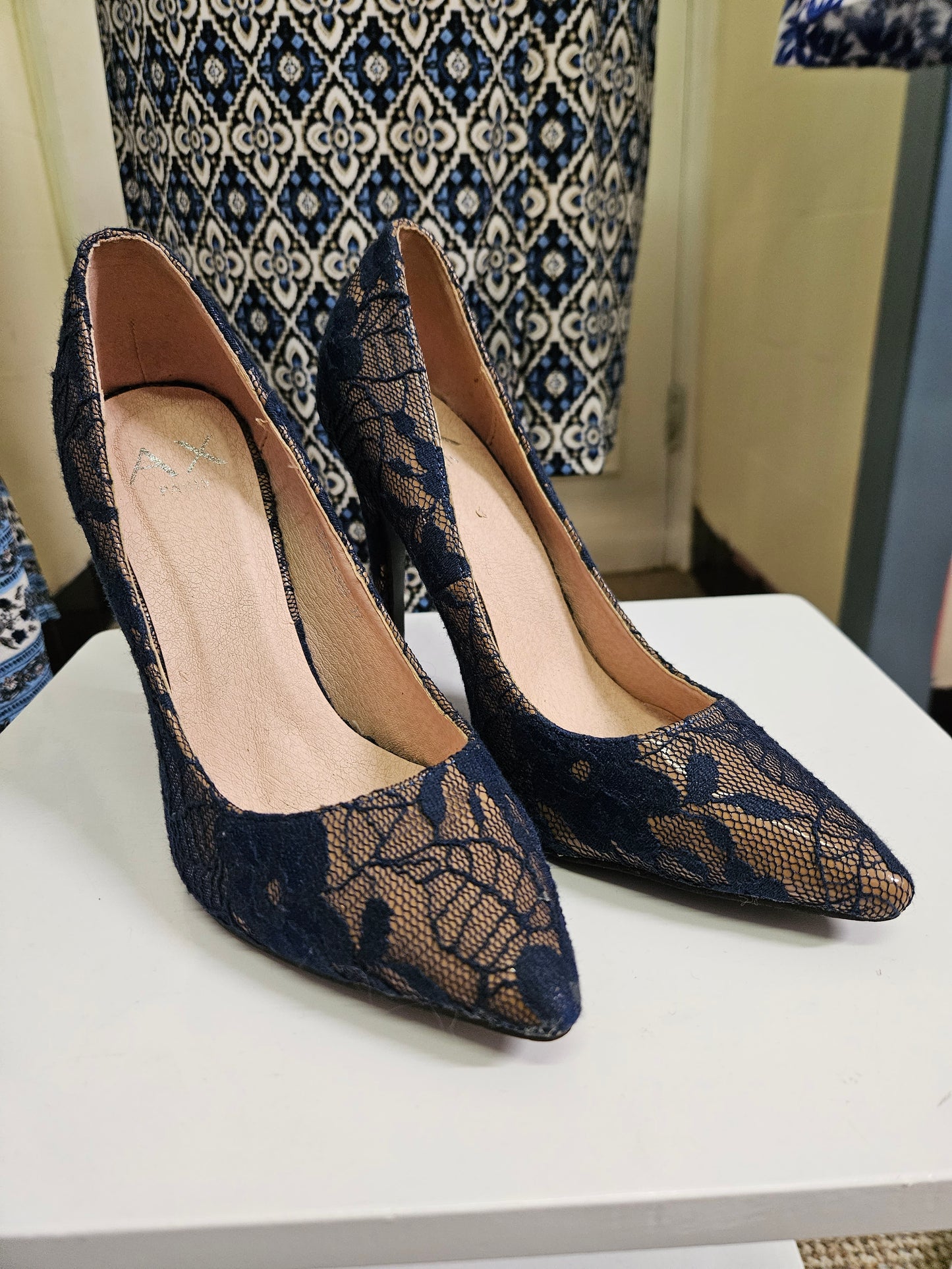 AxParis navy lace heels,size 4
