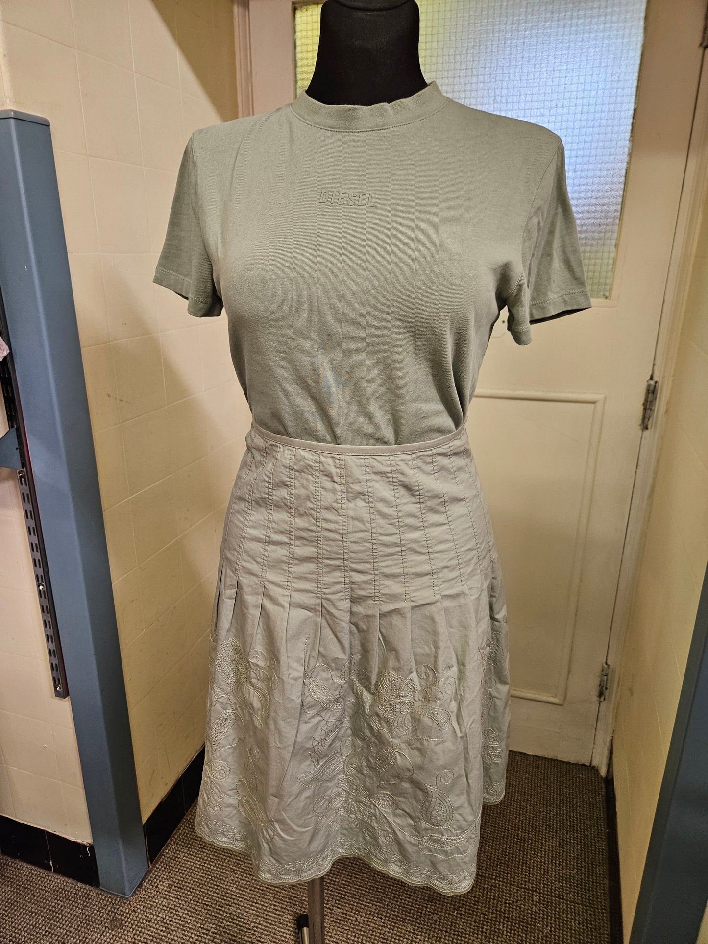 Principles petite, cotton, embroidered skirt, size 8