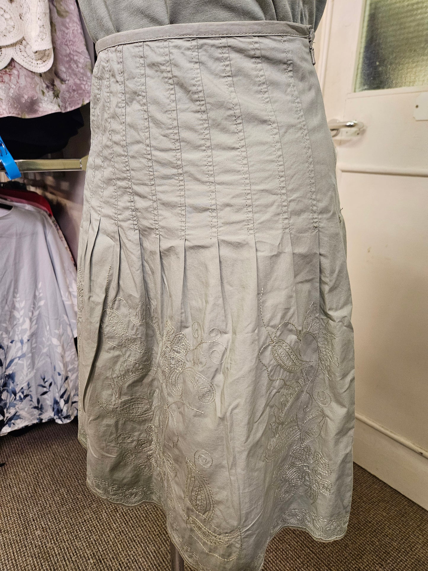 Principles petite, cotton, embroidered skirt, size 8