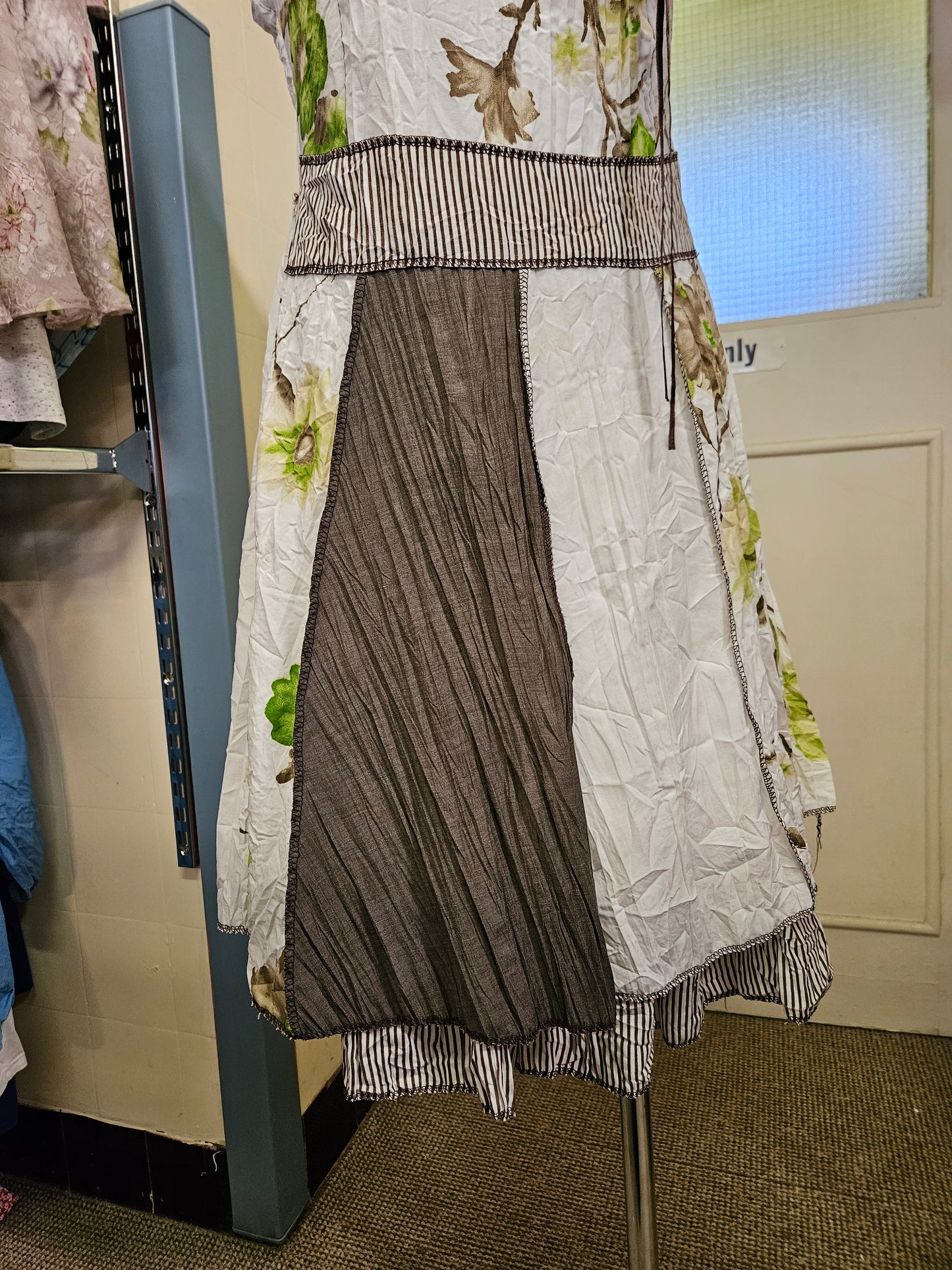 Y2K style dress, with flower detail, size M