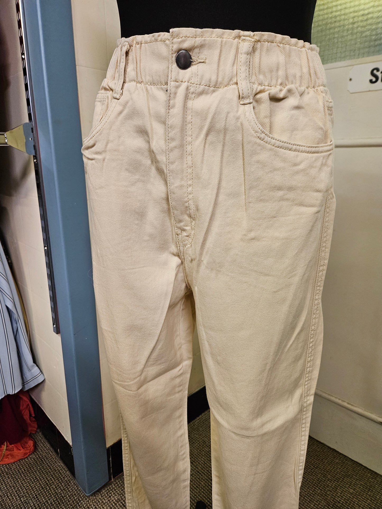 H&M beige jeans, size 8