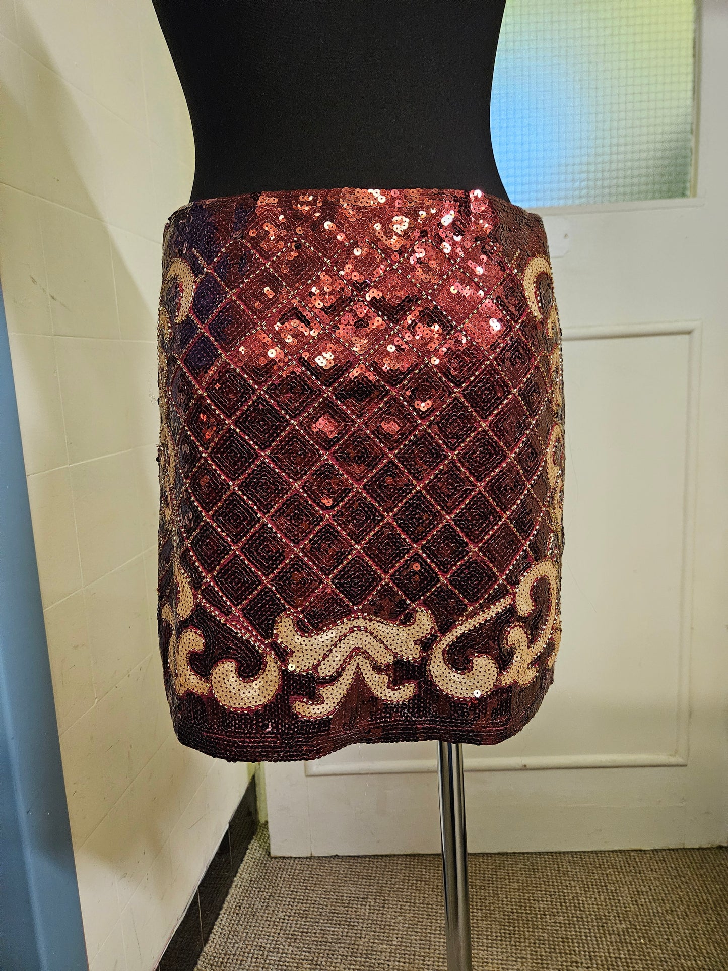 USCO, red/gold sequins, mini skirt, size M/L