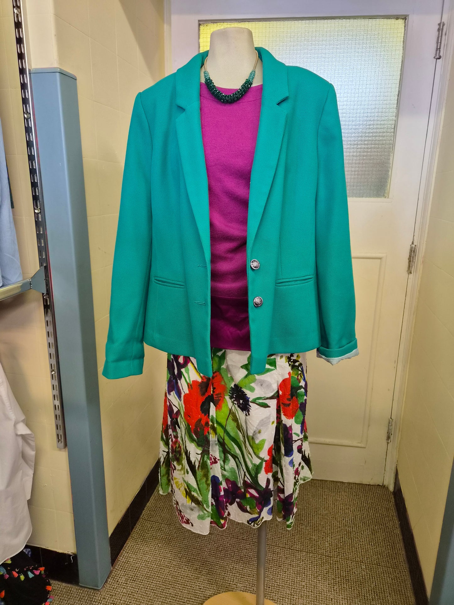 Dunnes, textured single-breasted blazer, size 18