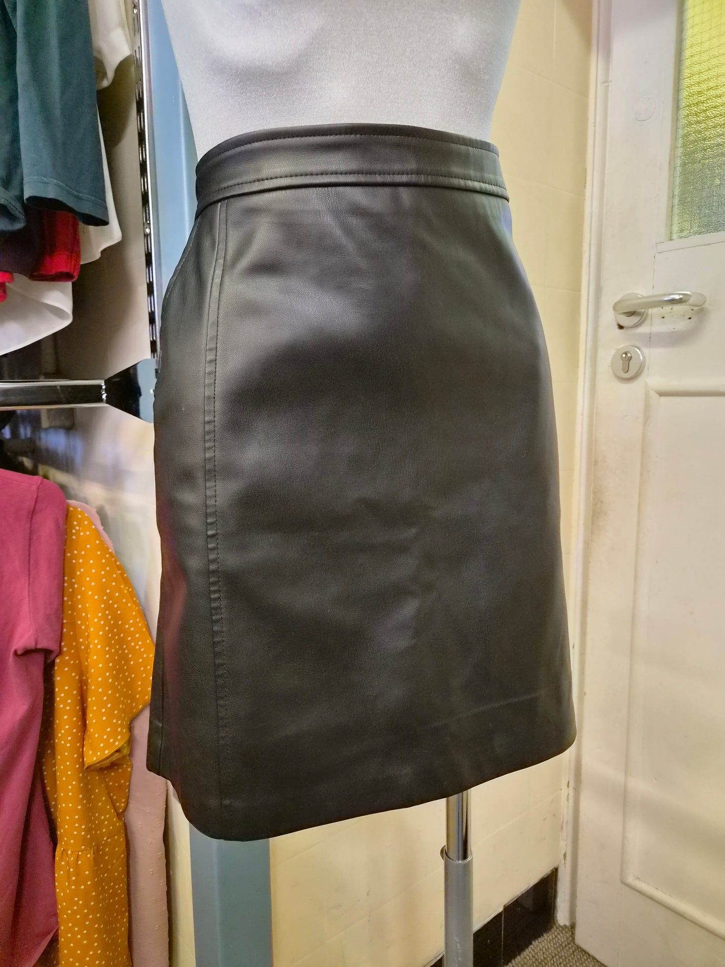 Dunnes, faux leather, mini skirt, size S