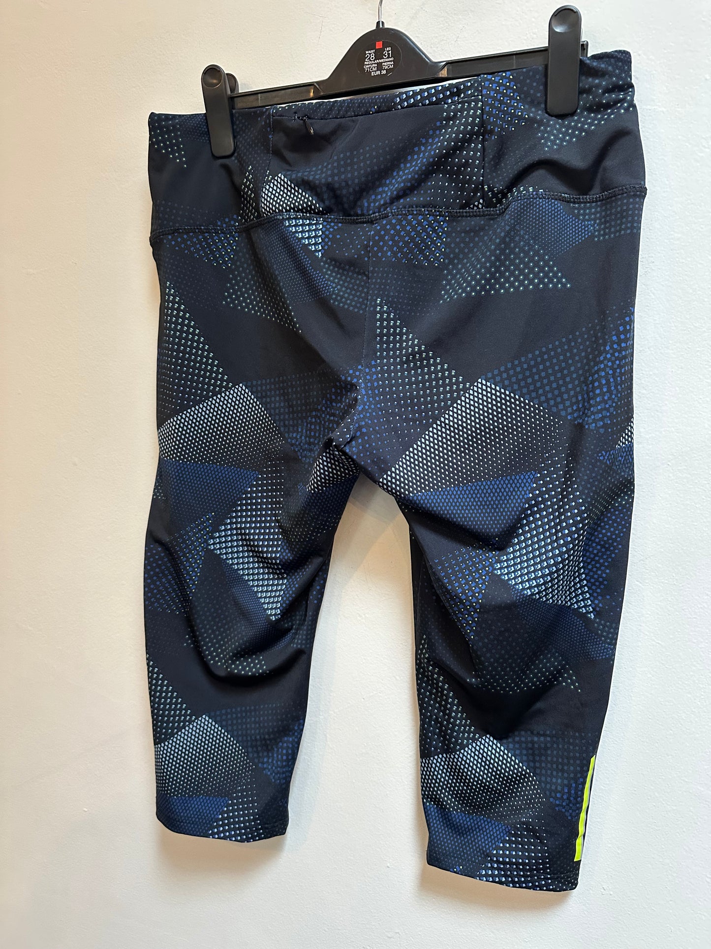 Crivit 3/4 Length Leggings Size L