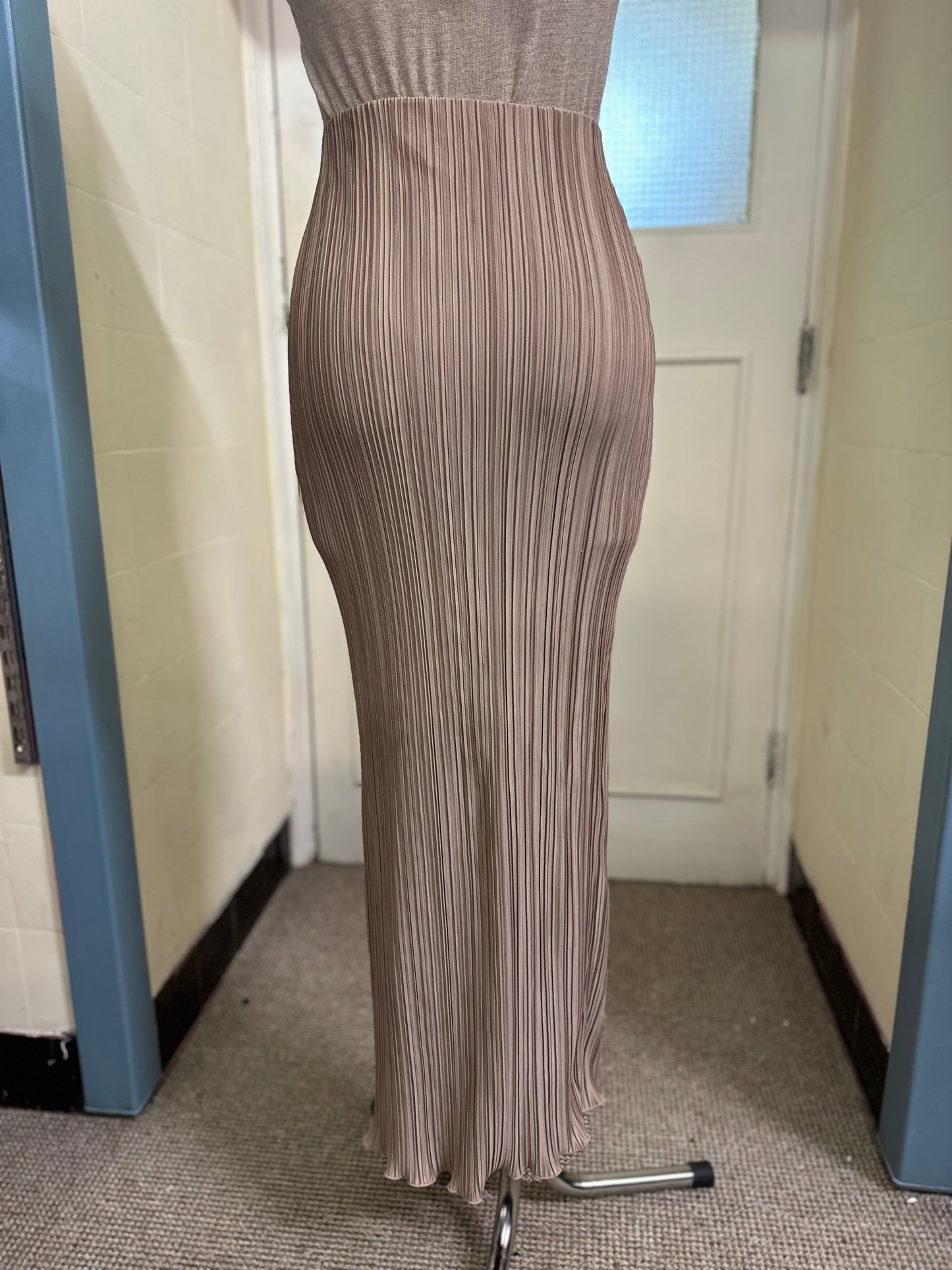In Other Words Satin Pleated Skirt Size 8