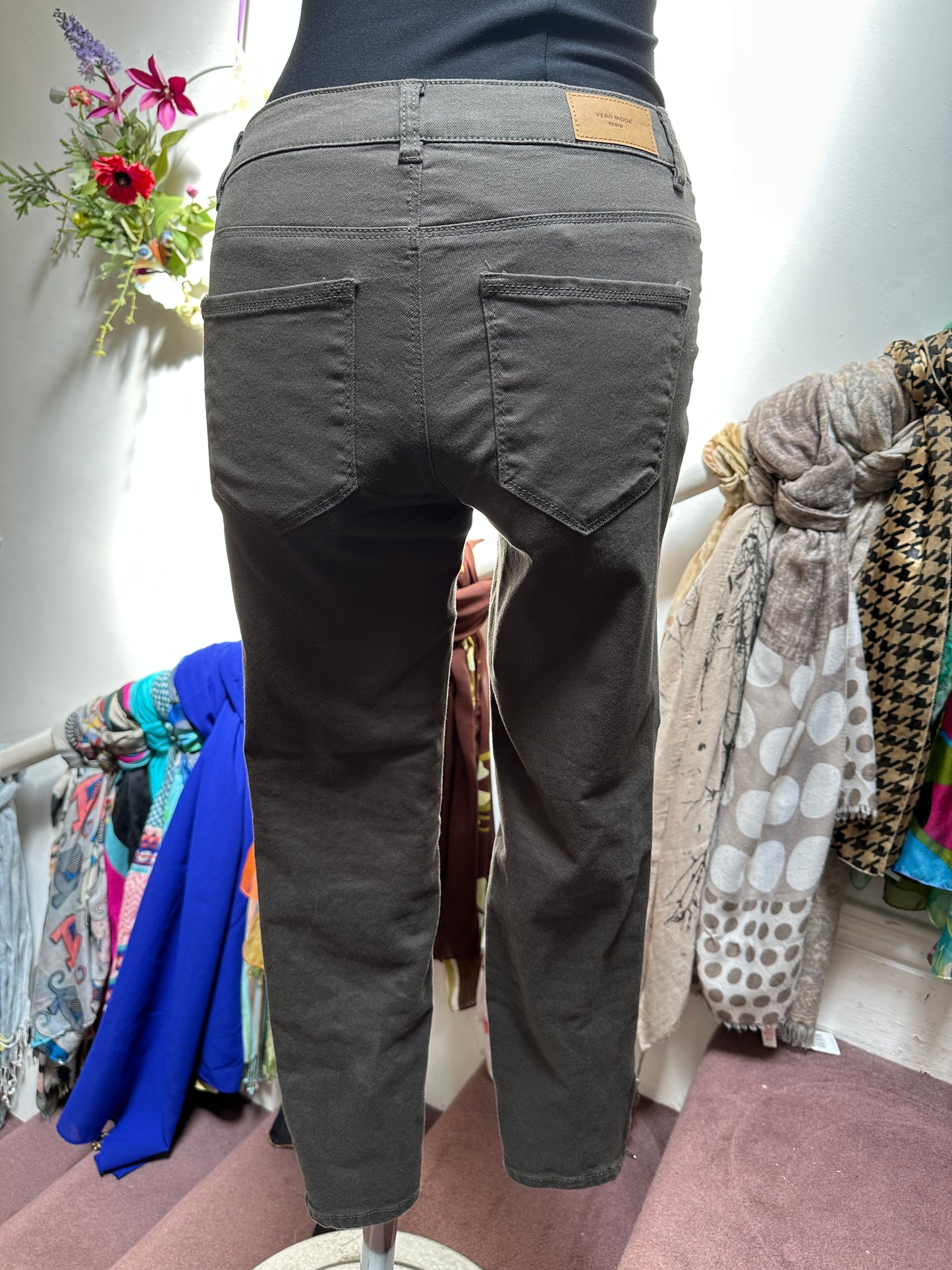 Vero Moda Olive Jeans Size M (Small Fitting)