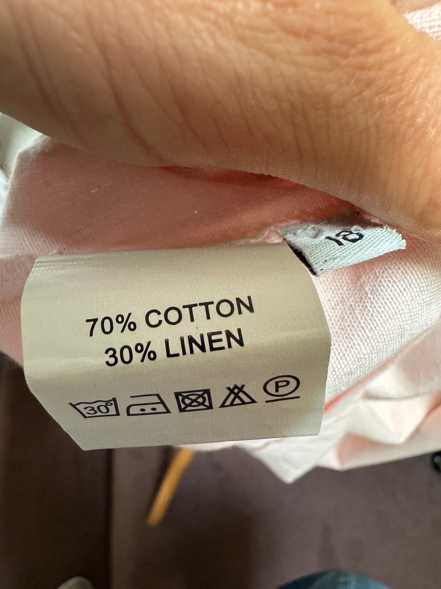 Designer Alice Collins with Pockets Linen/Cotton Blend
Size 18