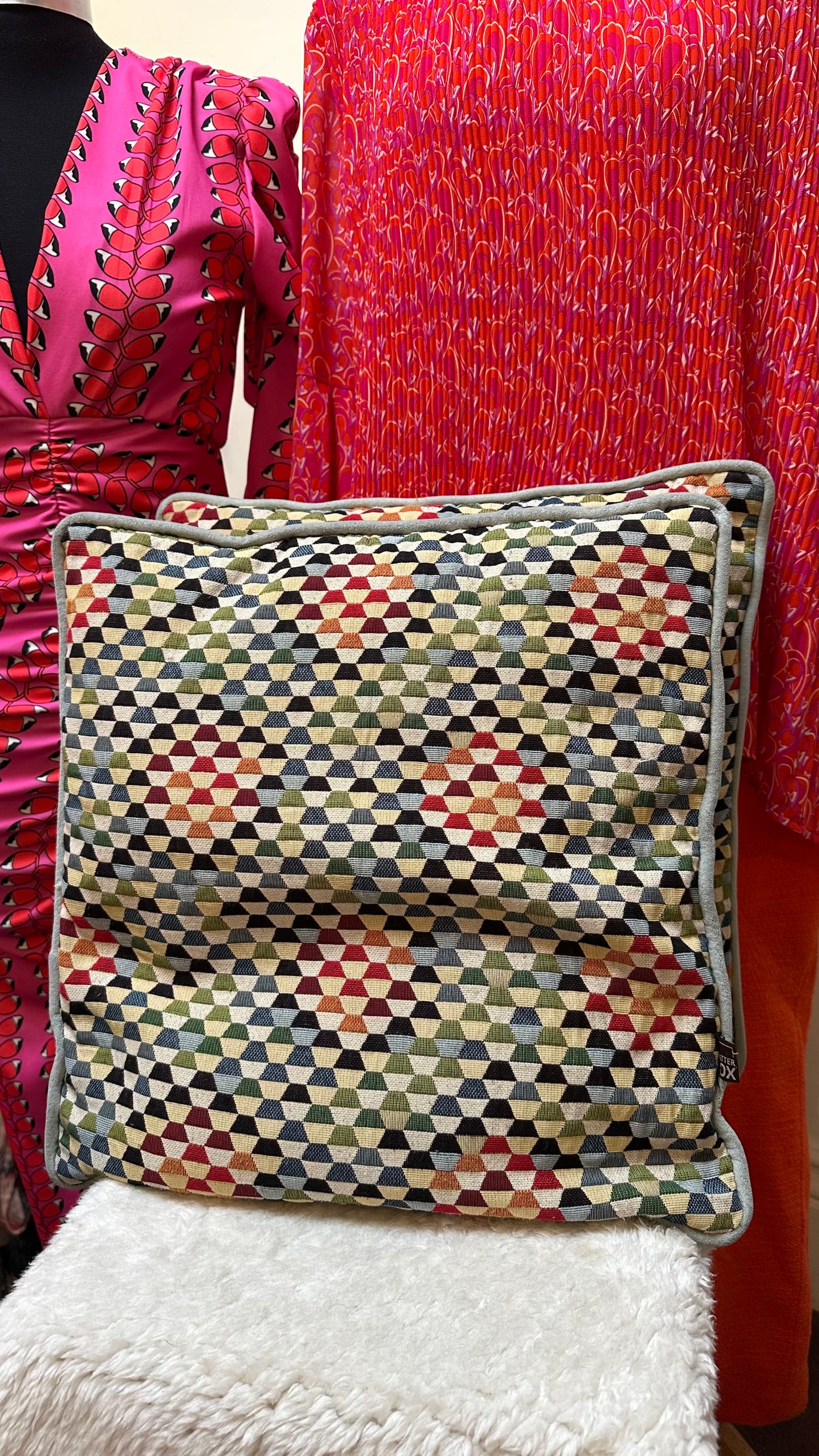 Scatterbox Square Cushions x 2 (cushions & cushion covers)