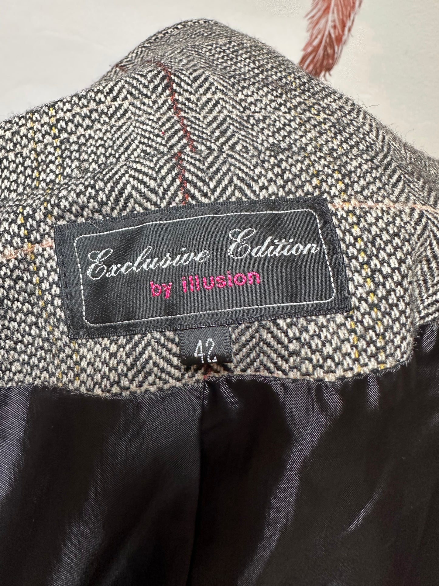Illusion Wool Blend Blazer Best Fit Size 10/12 Needs a stitch on rear