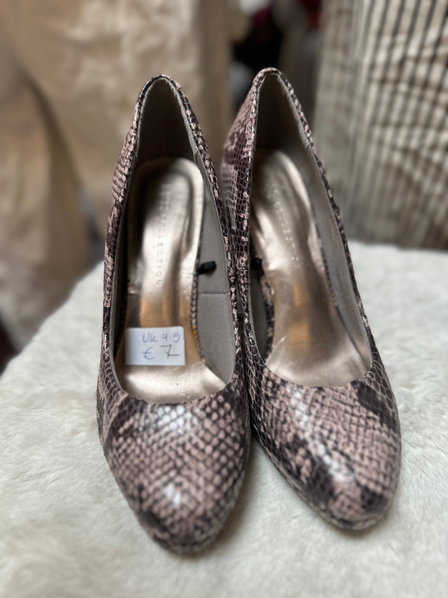 Snakeskin Style Heels Size 4.5