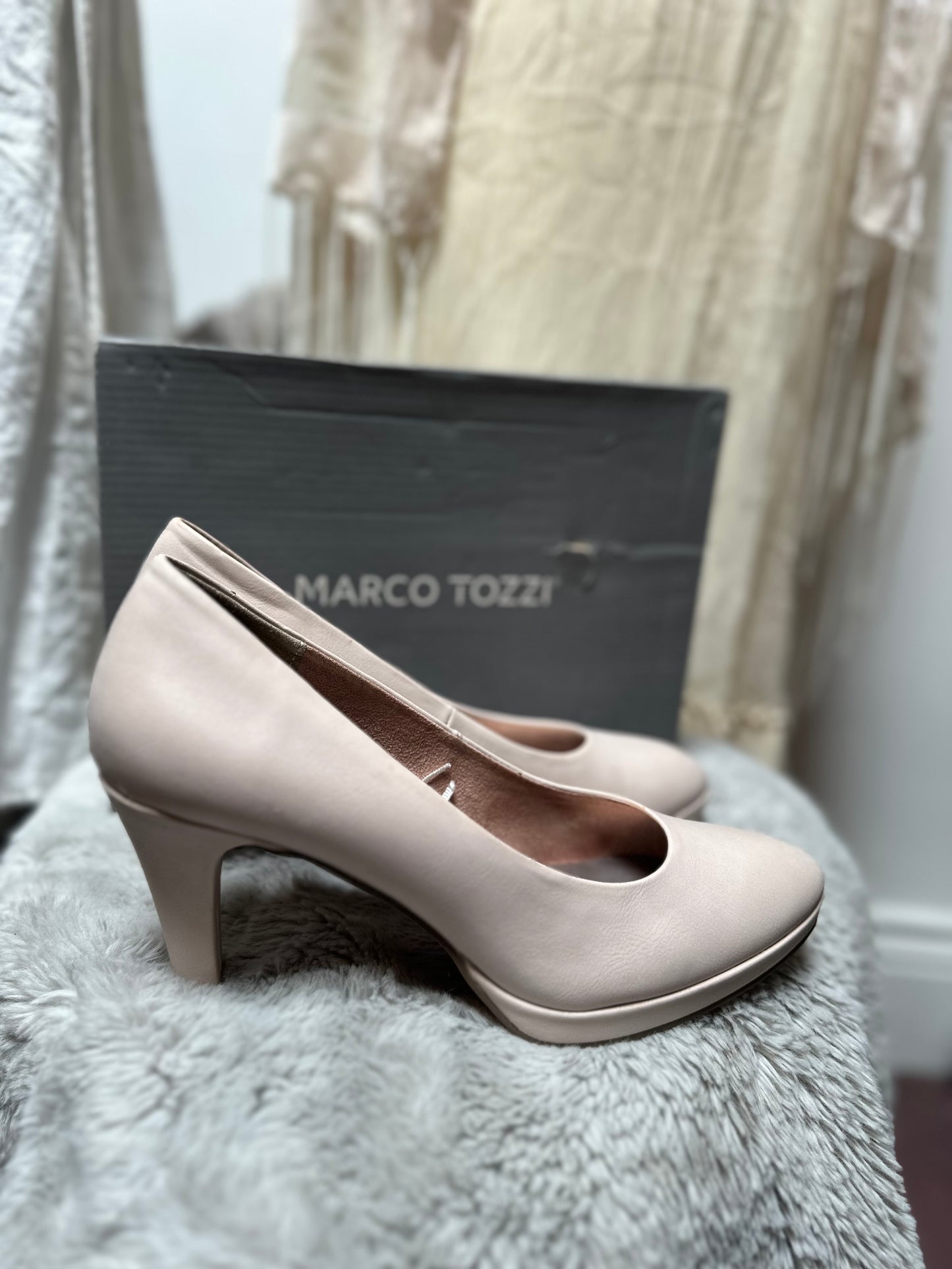 Marco Tozzi Cream Plateau Pumps New with Box Size 41
