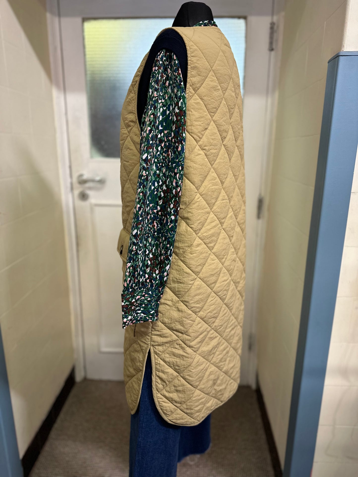 Vila Beige Gillet Size 12