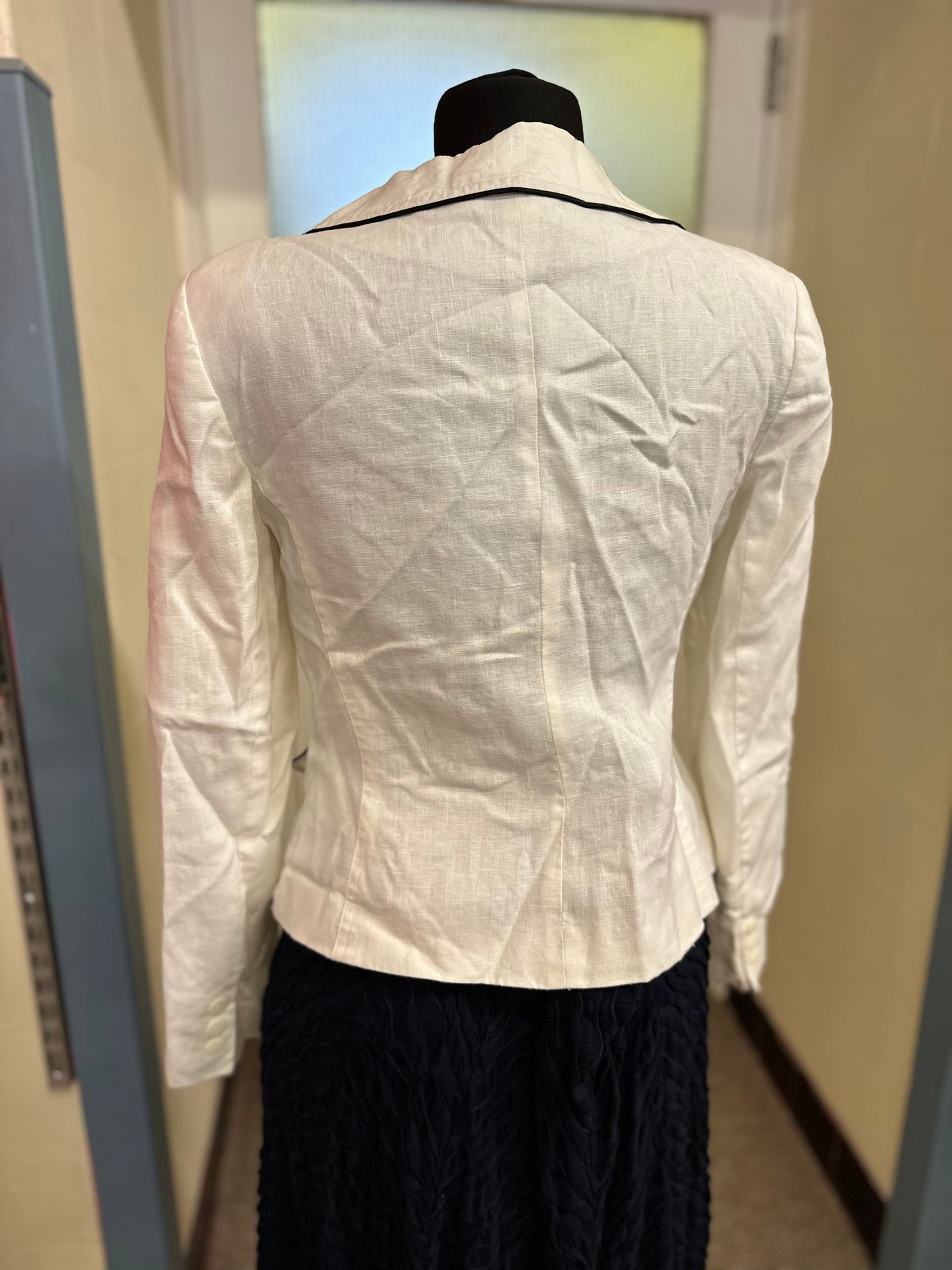 F&F Linen Blazer with Navy Trim & Shoulder Pads Size 10