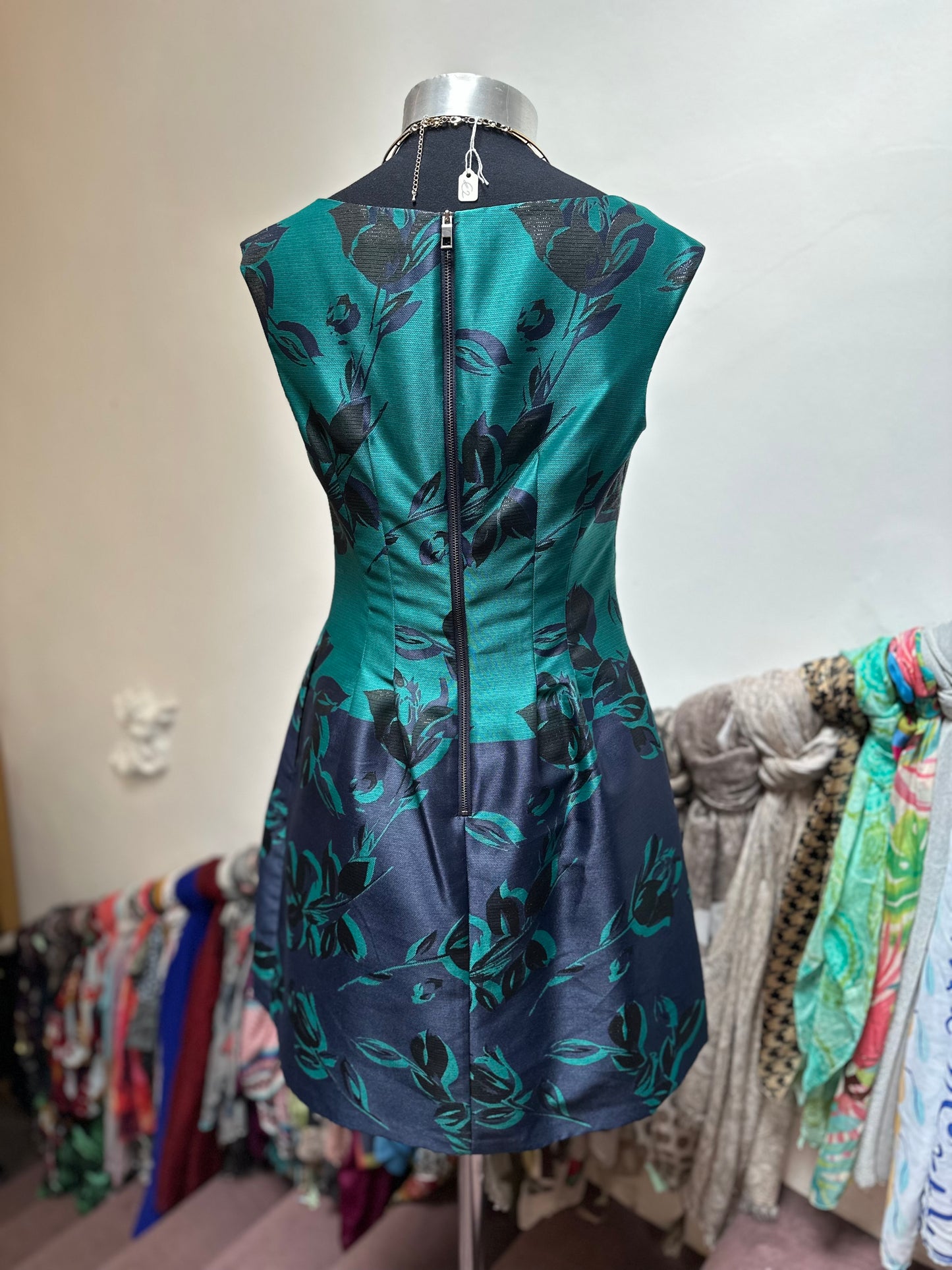 Designer Vince Camuto Cocktail Dress Best Fit Size 8/10