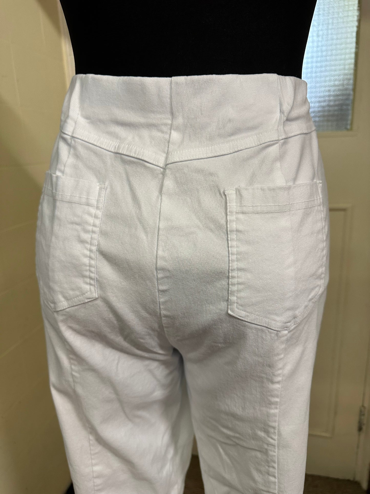 Gallery White Trousers Size L