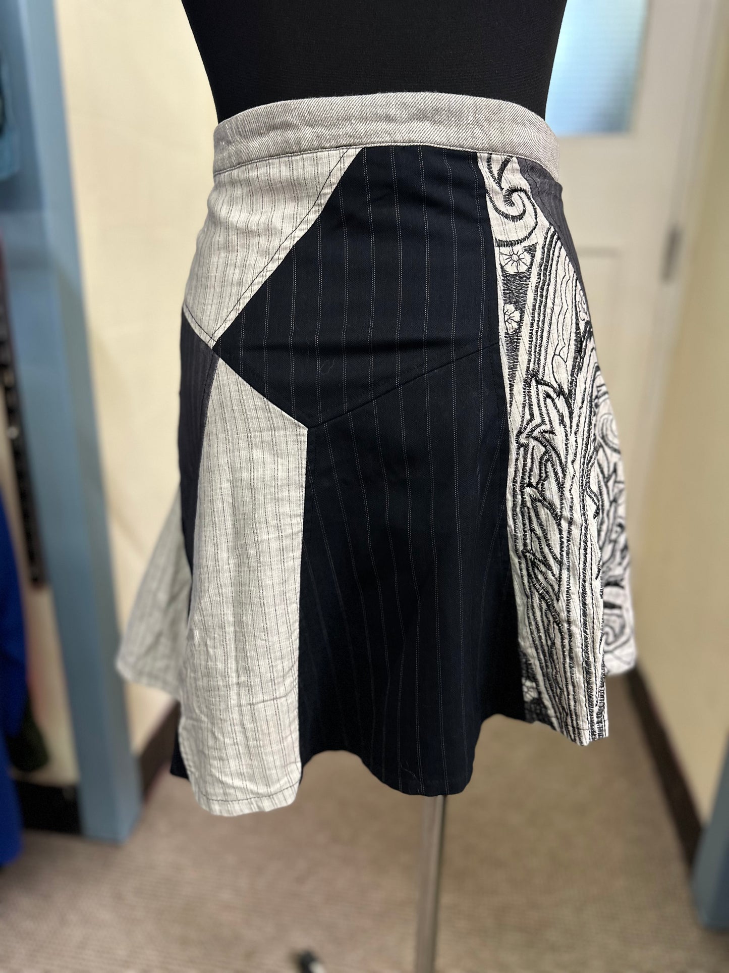 Designer St Martins Skirt Size M (matching blazer Size S available)