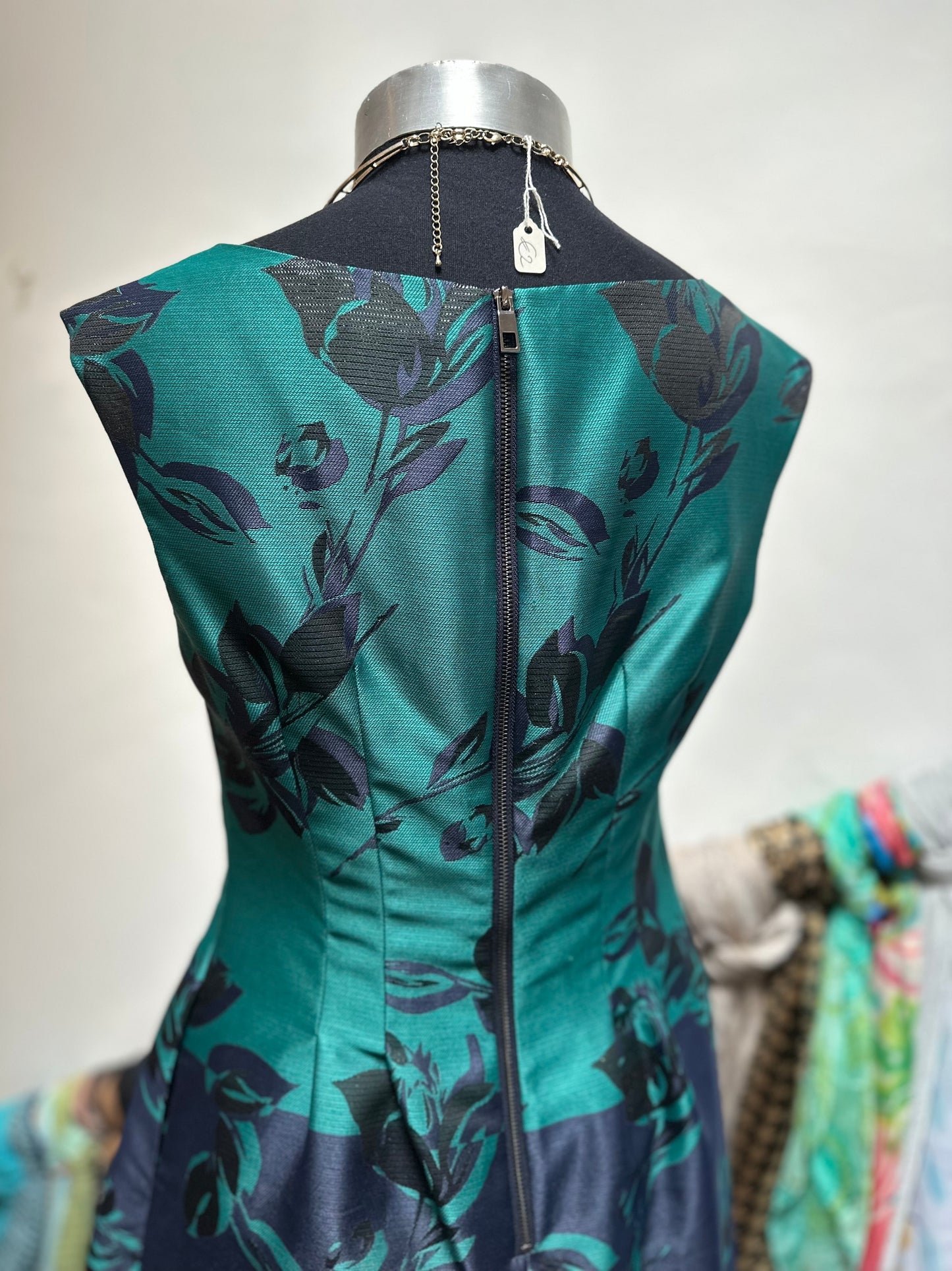 Designer Vince Camuto Cocktail Dress Best Fit Size 8/10