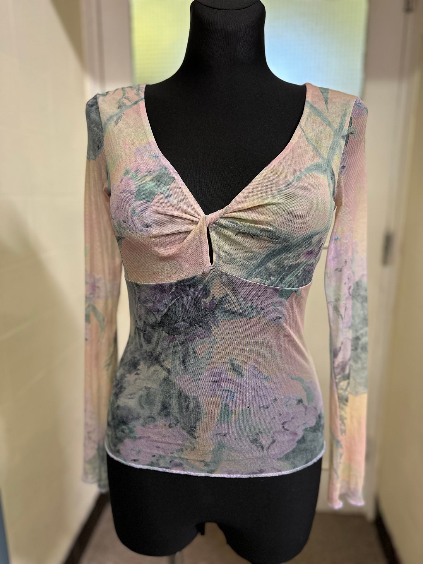 Designer Coast Semi Sheer Top Size 8