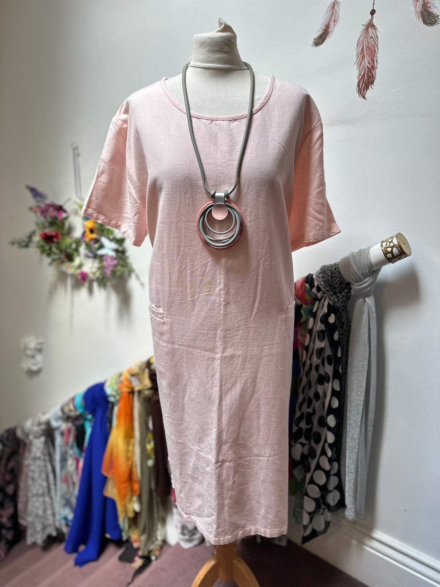 Designer Alice Collins with Pockets Linen/Cotton Blend
Size 18