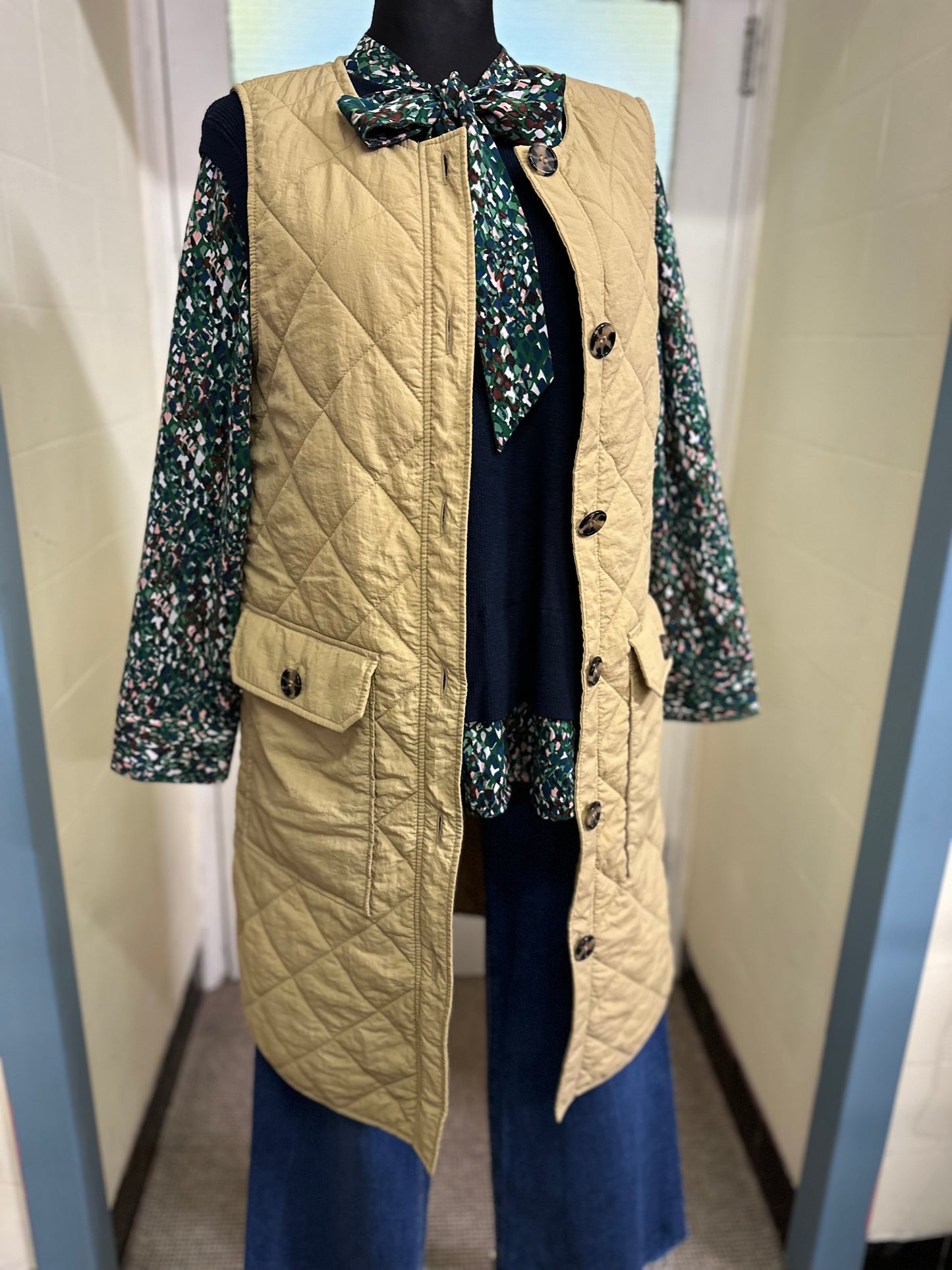 Vila Beige Gillet Size 12