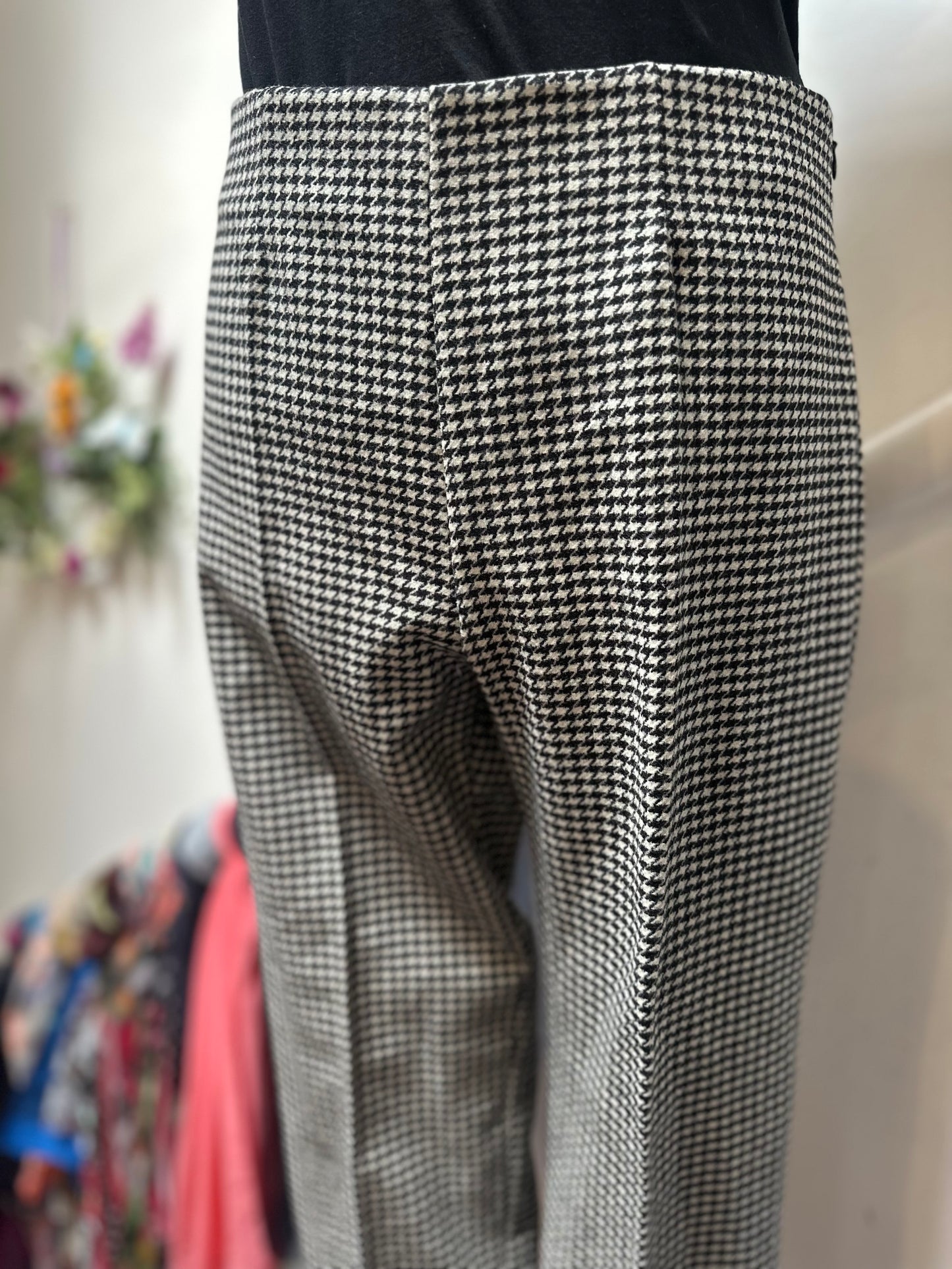Designer Opale Venezia Suit Made in Italy Best fit Size 12/14 with 98% Wool