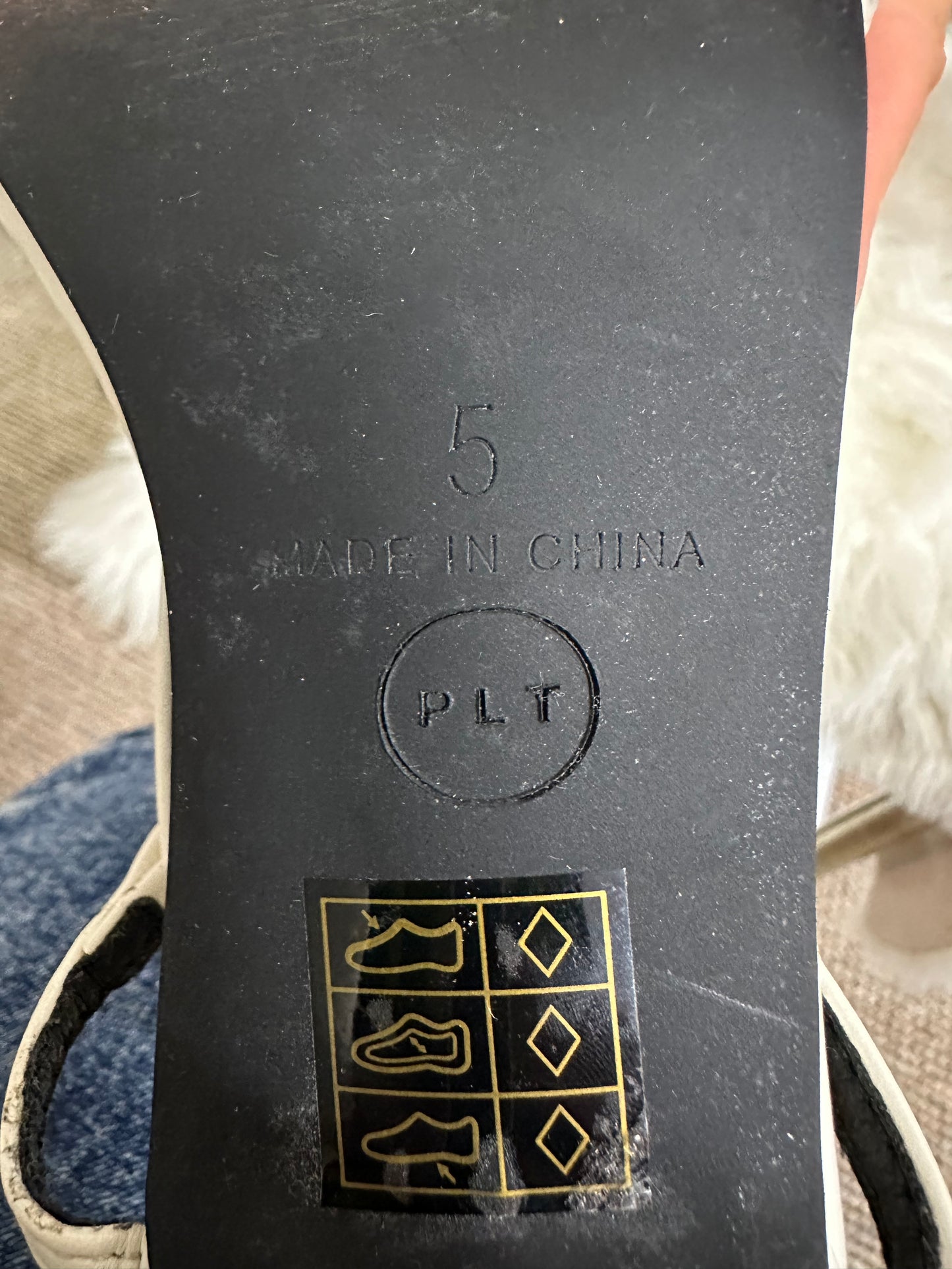 Pretty Little Thing White Sandals Size 5 (few slight scuffs)
