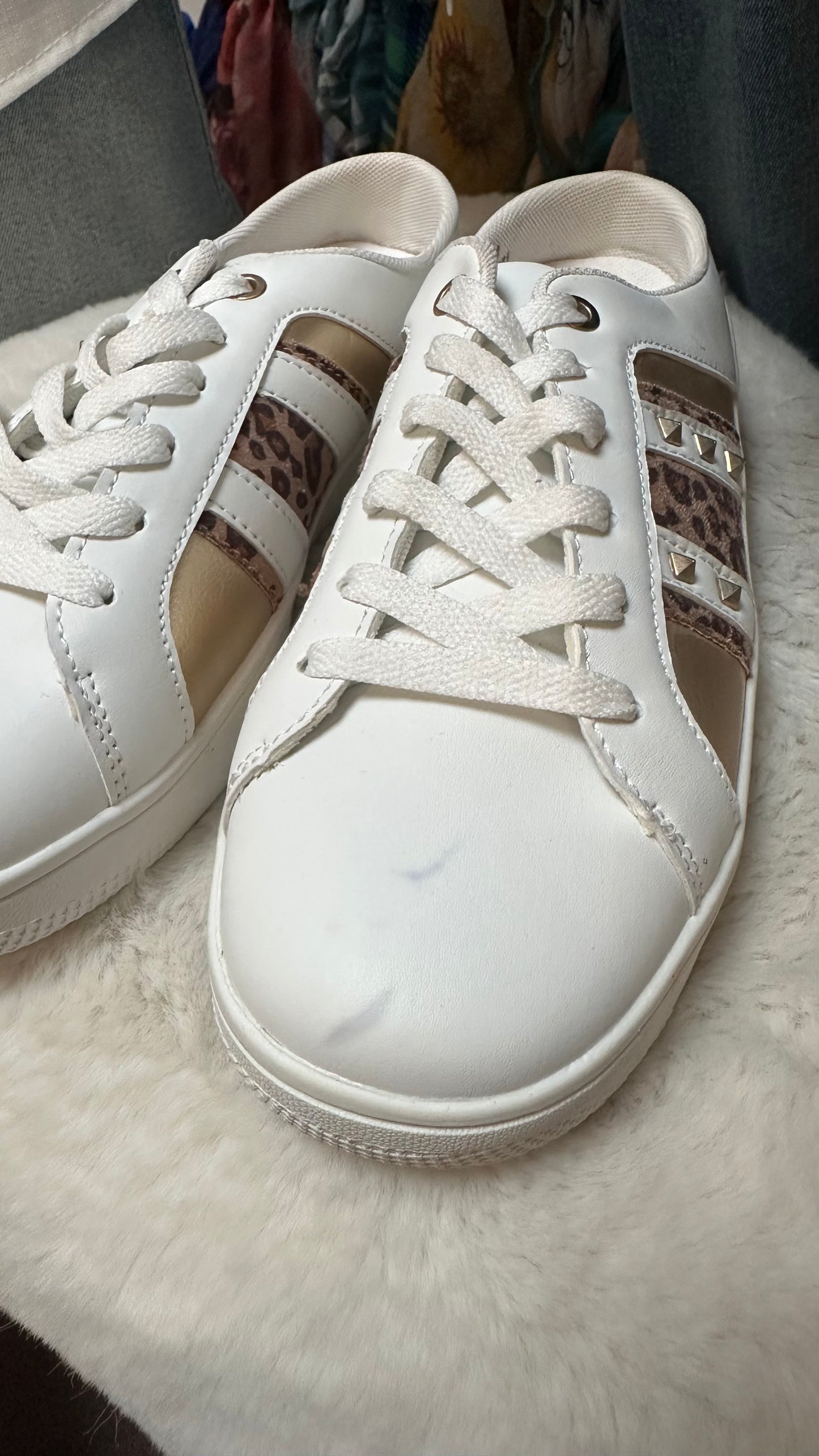 Dunnes Slip On Trainers Size 6.5 (slight marks on one toe)