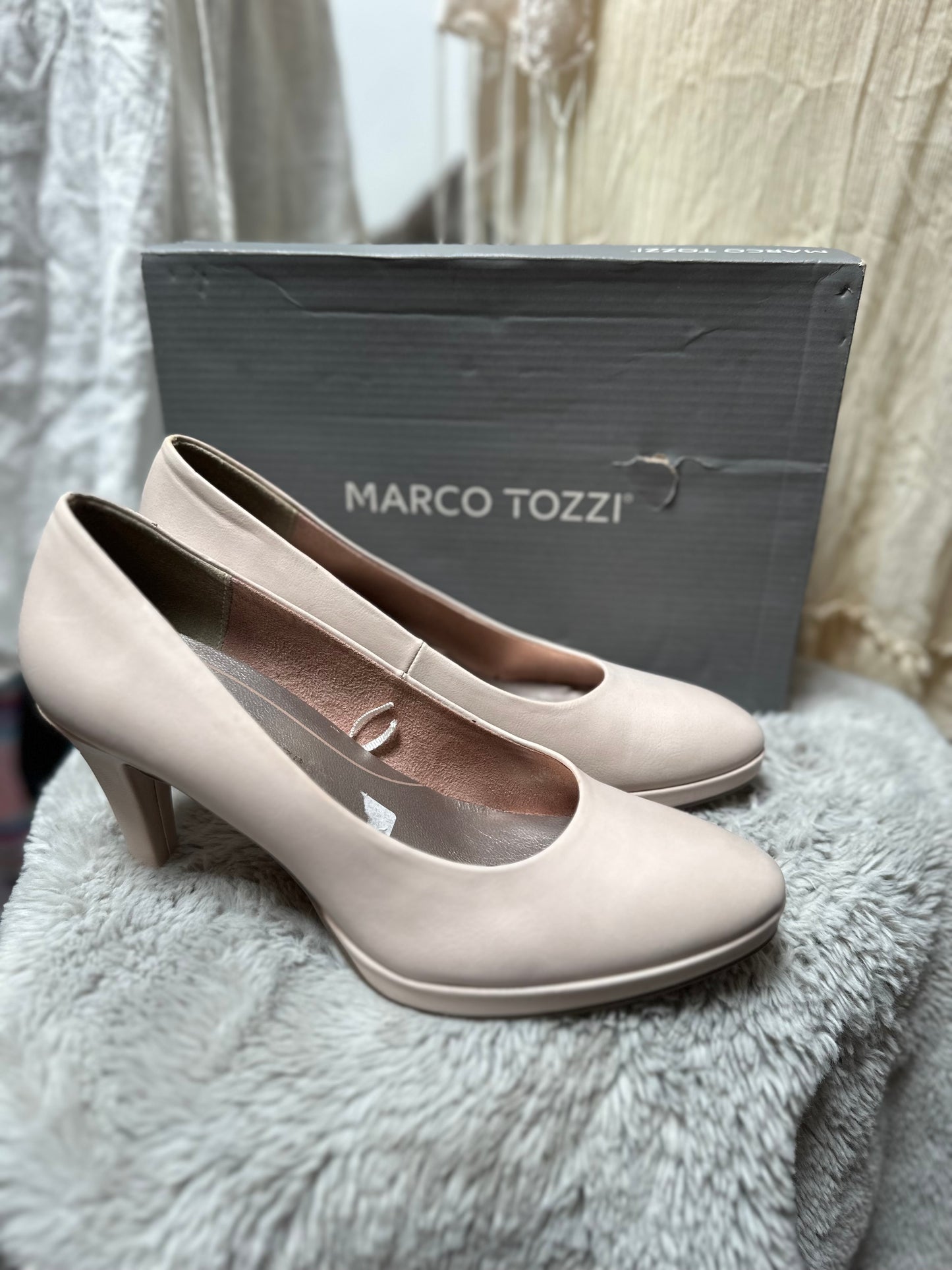 Marco Tozzi Cream Plateau Pumps New with Box Size 41