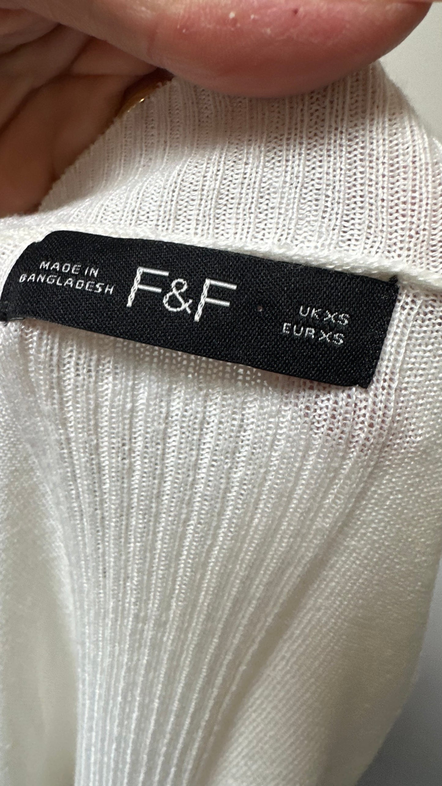 F&F White Cardigan Size XS