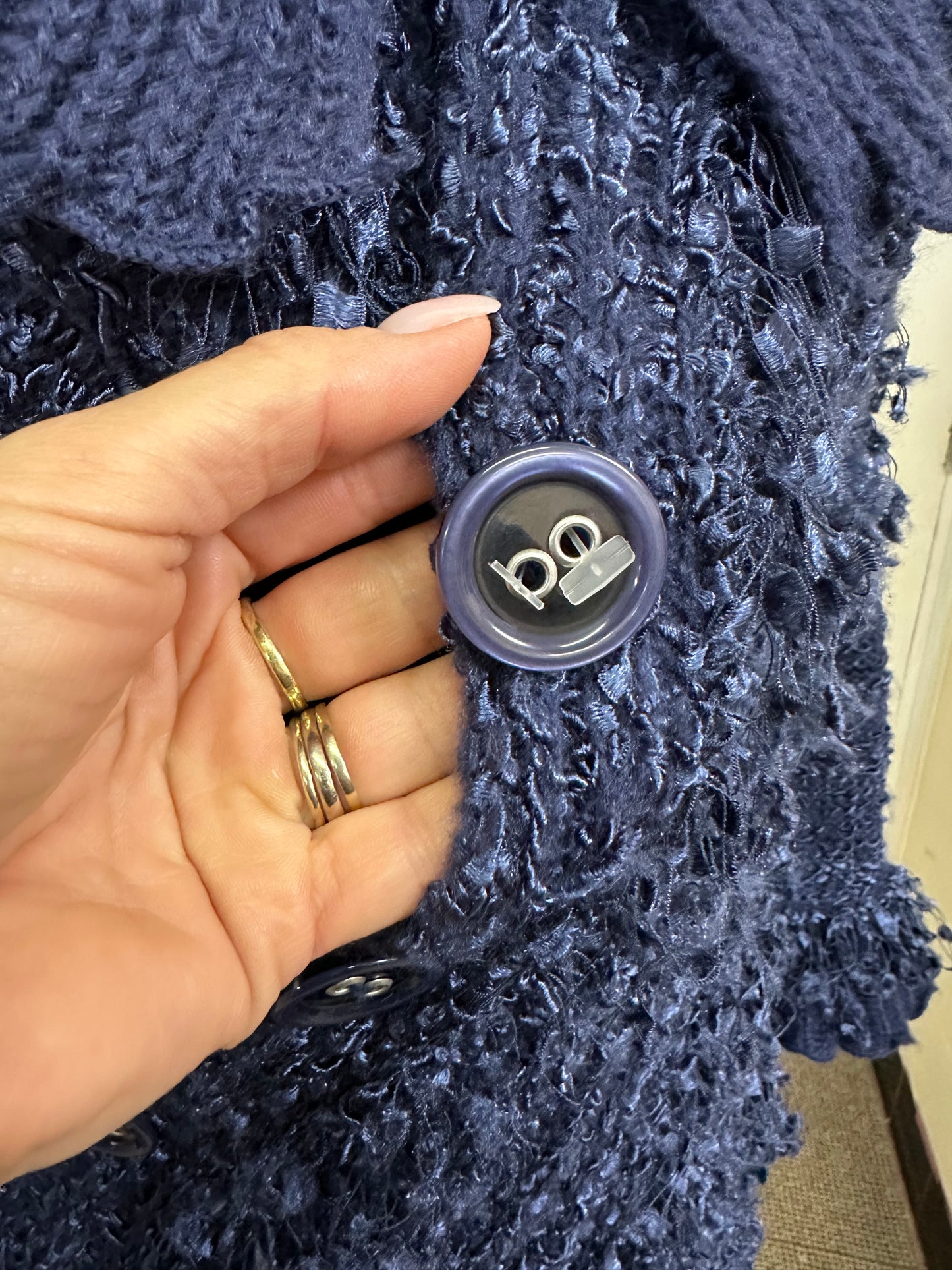 Kyra Fluffy Sweater Size S, 1 Button needs sewing on (see last photo)