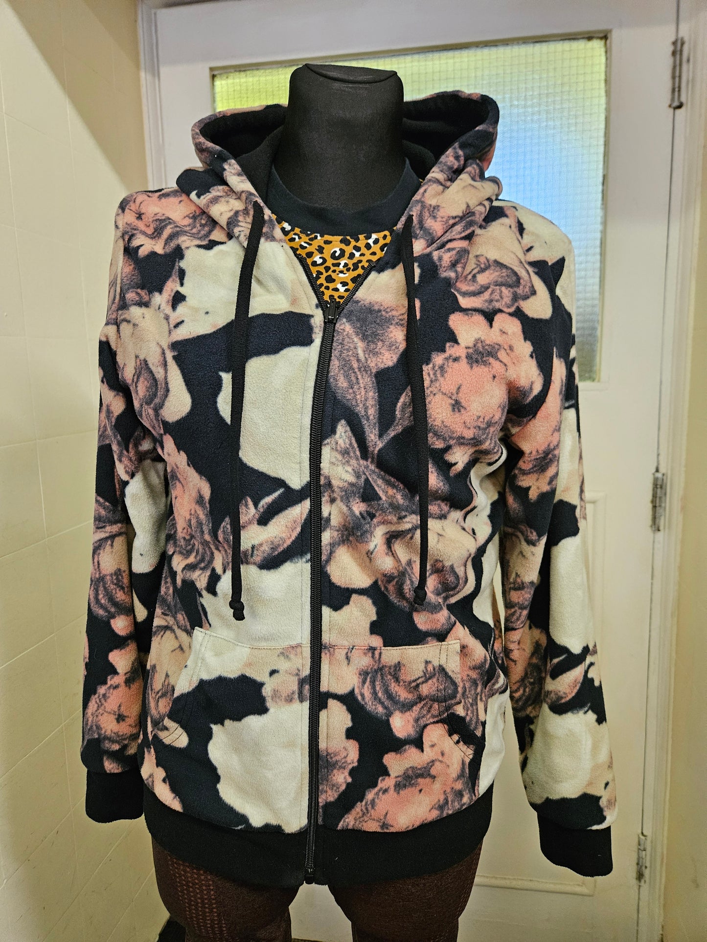 Reversible, hooded fleece, size S/M