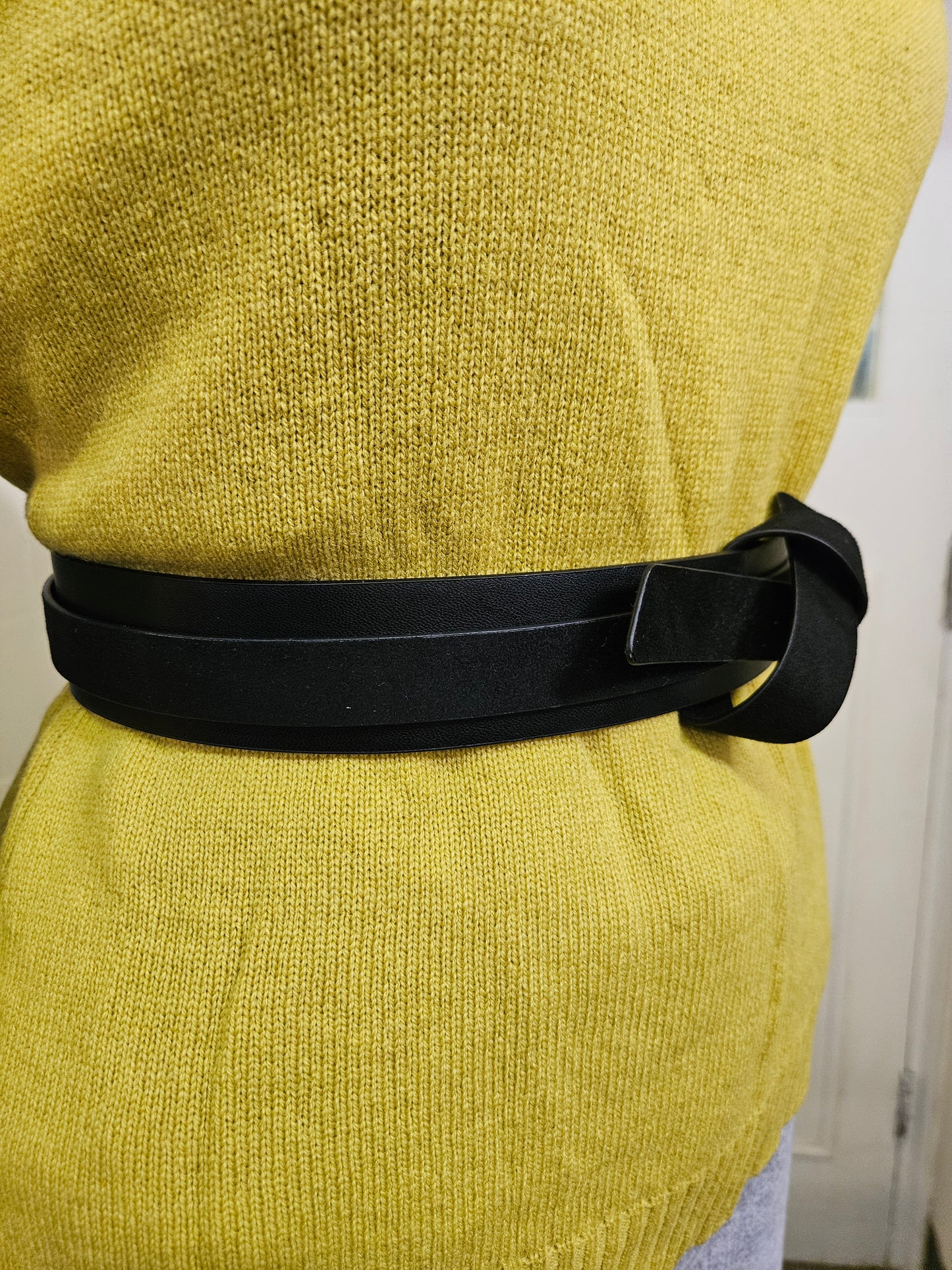 H&M brand new belt, size S