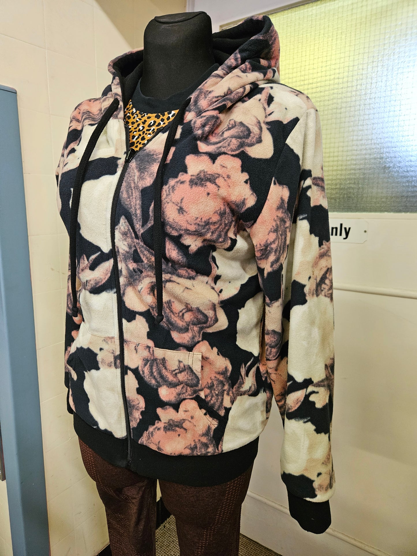 Reversible, hooded fleece, size S/M