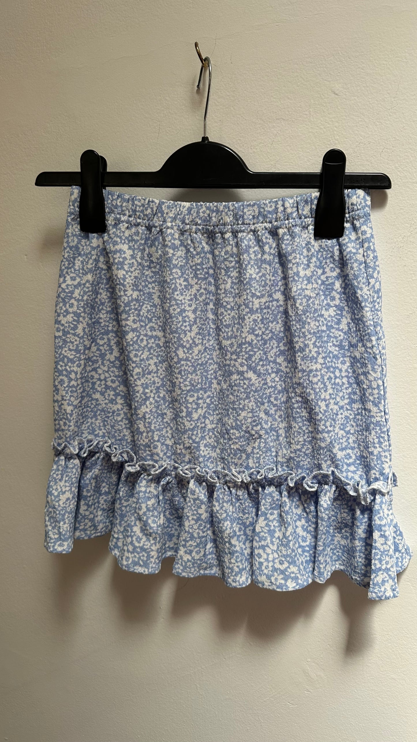 Dunnes Blue Floral Skirt Age 10-11