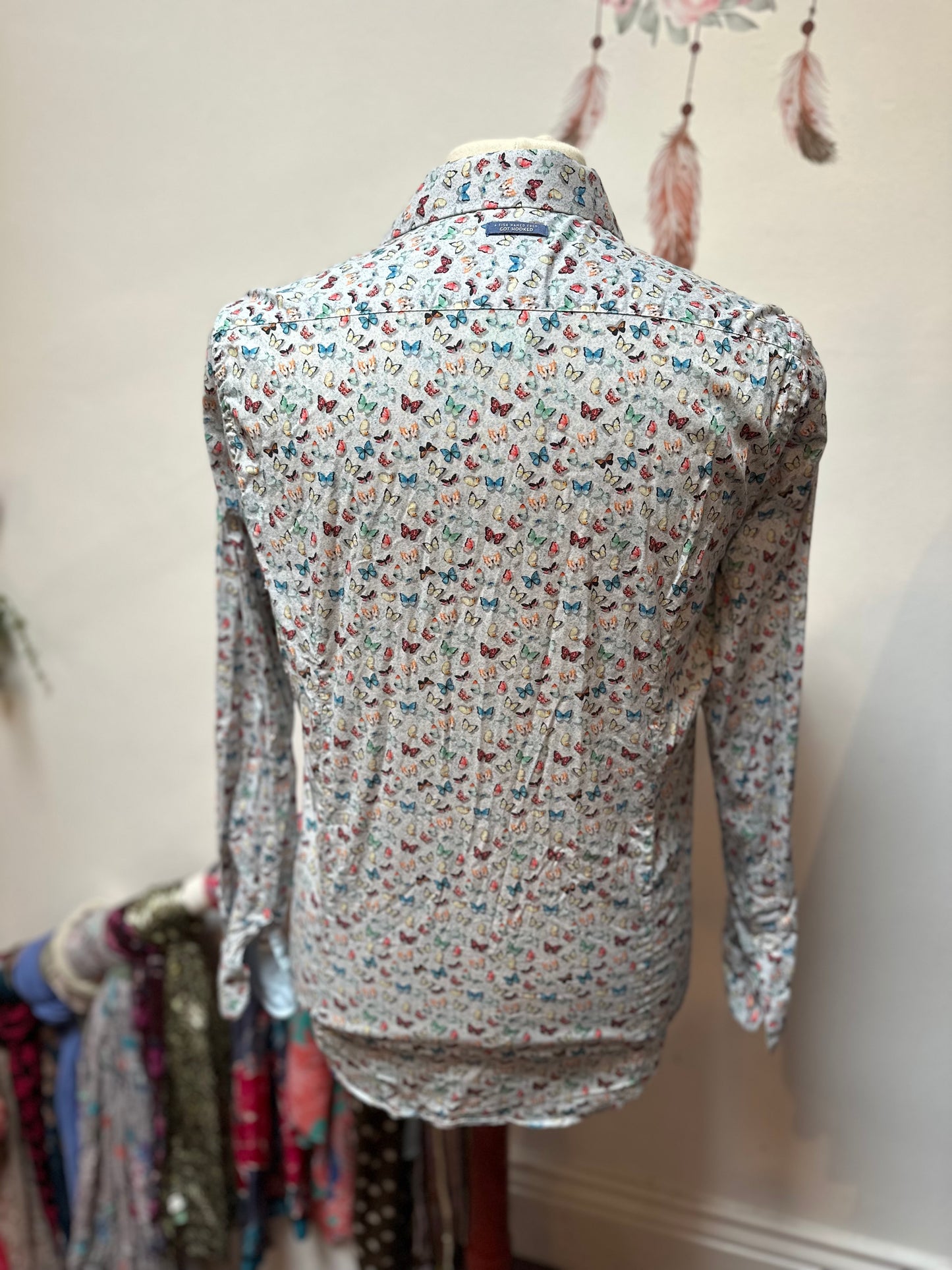 Designer A Fish Named Fred Butterfly Shirt Size M