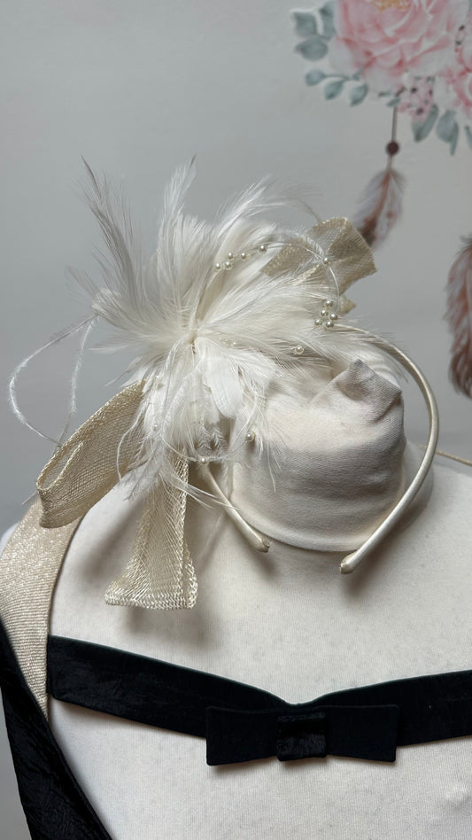 Cream Fascinator