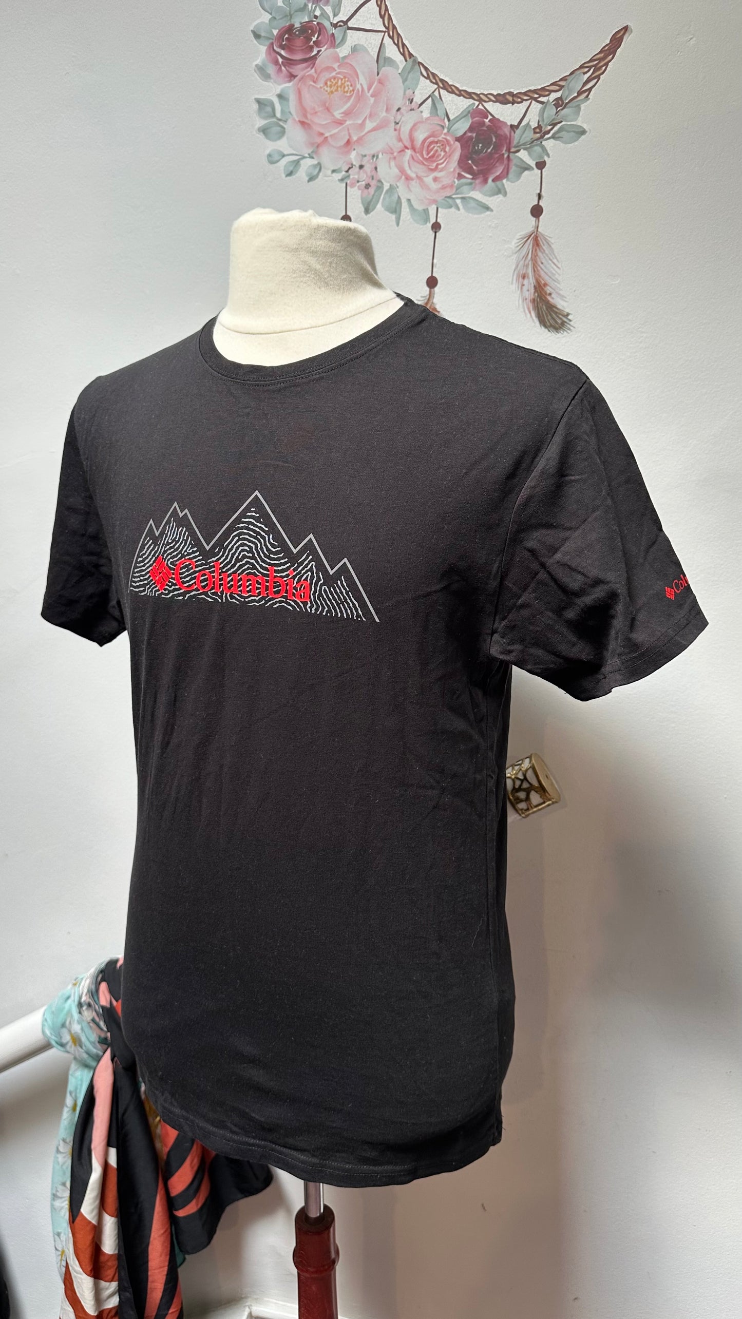 Columbia Black Tshirt 100% Cotton Size M