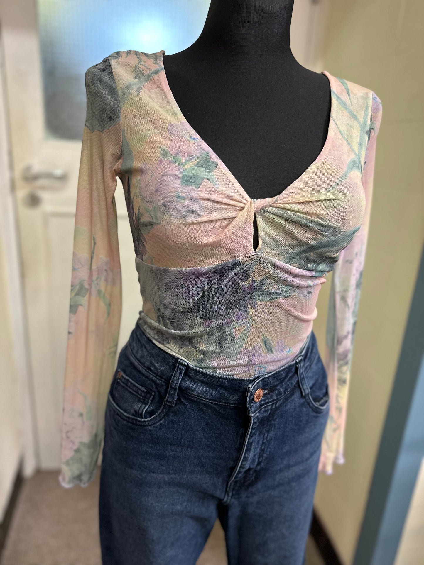 Designer Coast Semi Sheer Top Size 8