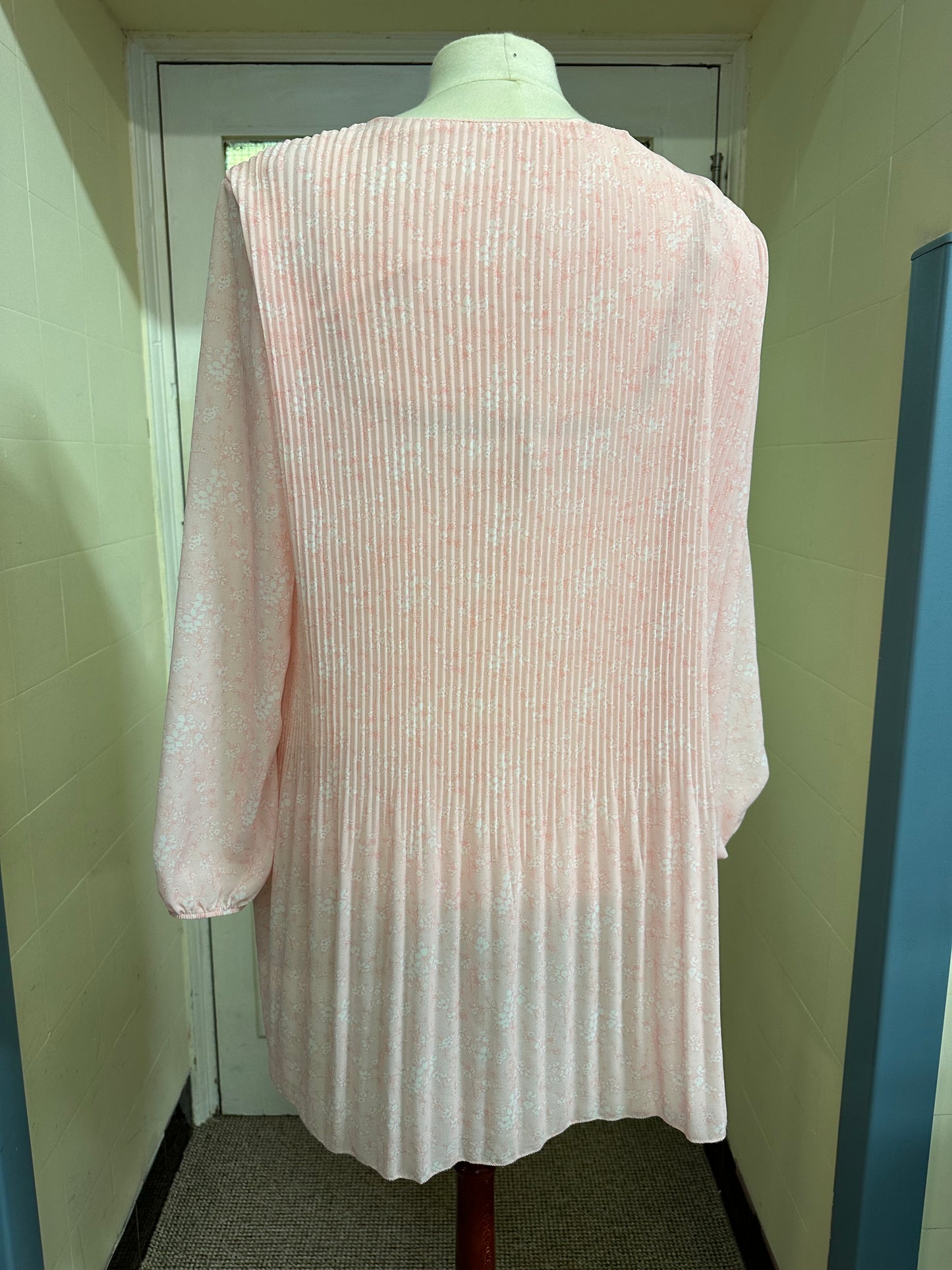 Baby Pink Lined Top with Pleats, Best Fit Size 20