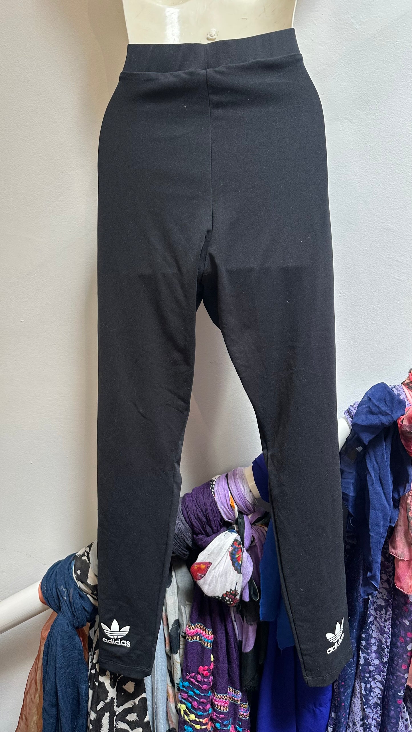 Adidas Sports Leggings Size 16 (Very Small Fitting, more like 12/14)