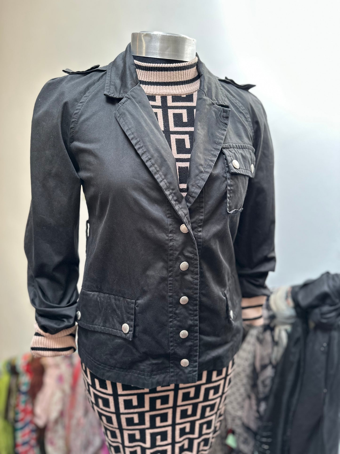 Designer Patrizia Pepe Firenze Military Style Light Jacket, Best Fit Size 8, 96% Cotton, 4% Elastan No Belt