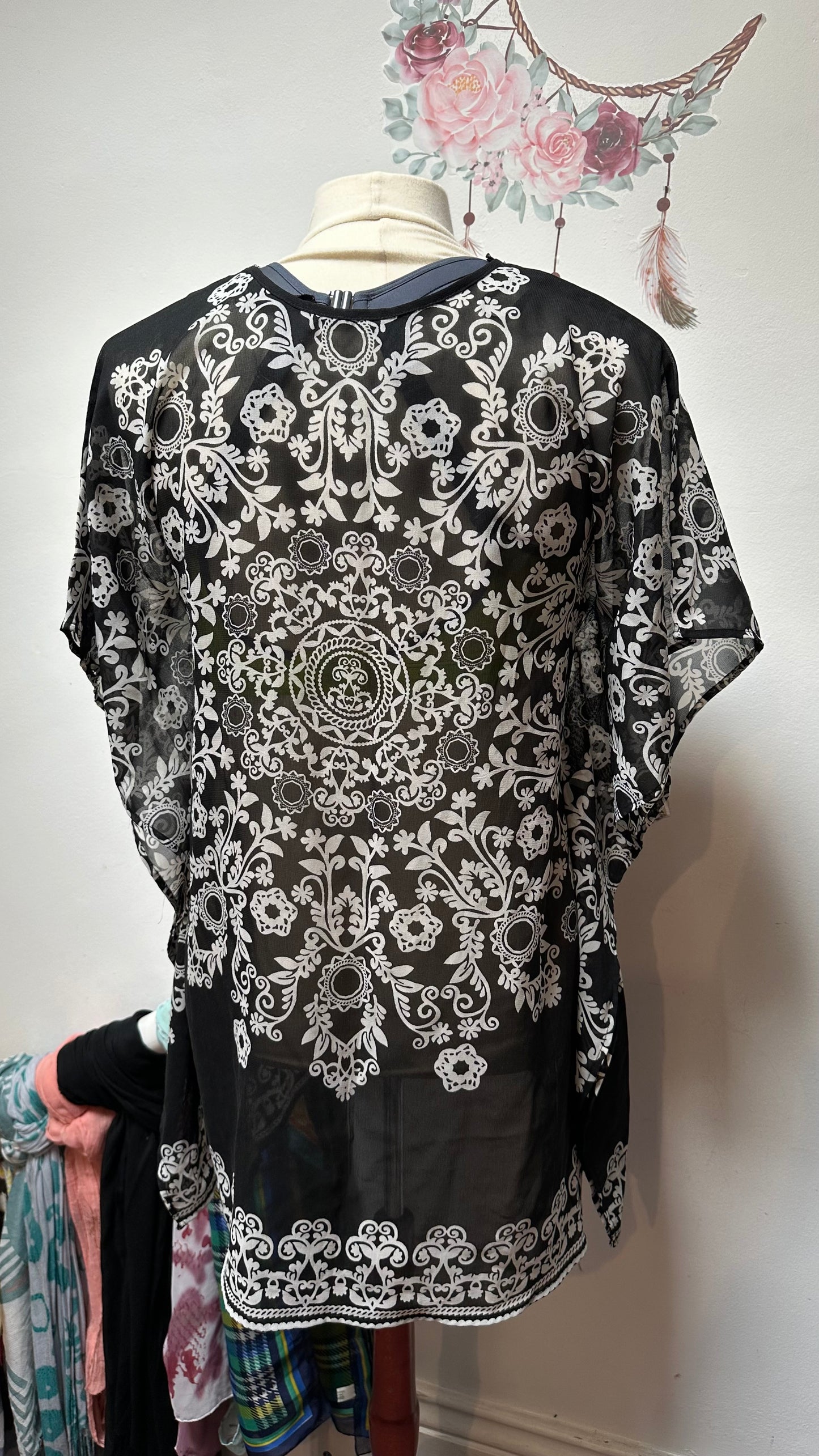 Dunnes Semi-Sheer Top Size 14