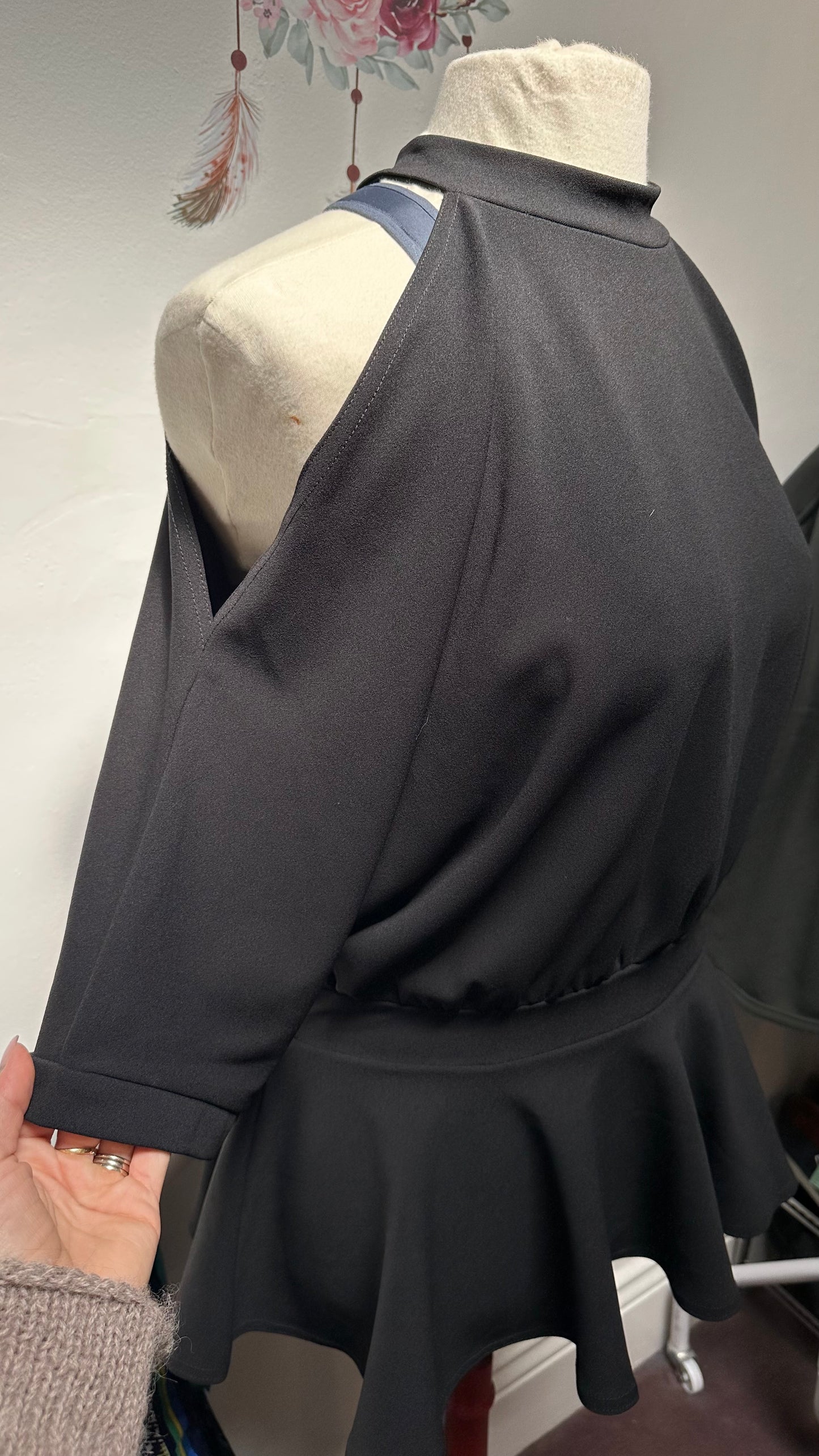 Boohoo Black Cold Shoulder Top Size 24