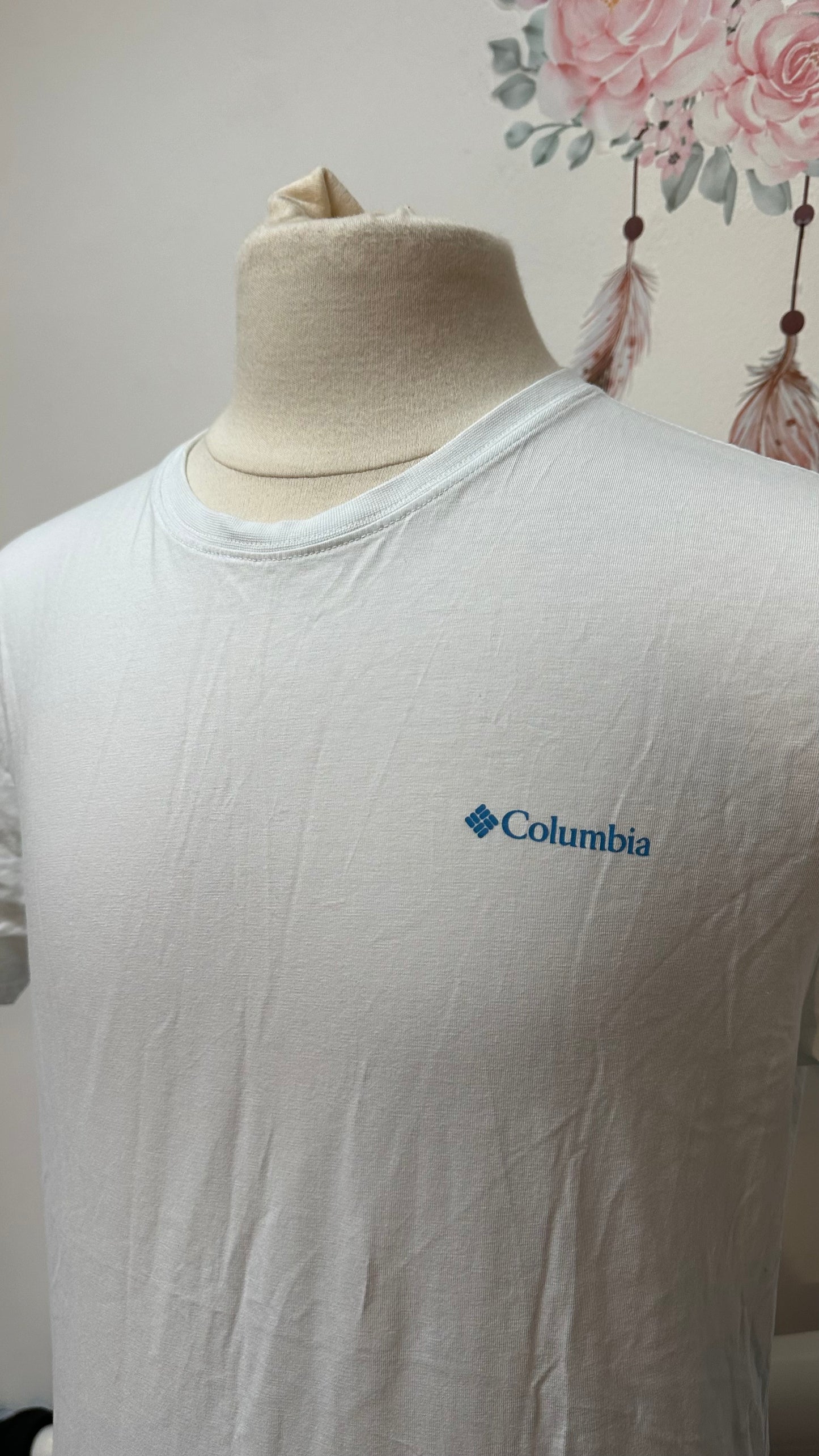 Columbia White Tshirt Size M 100% Cotton