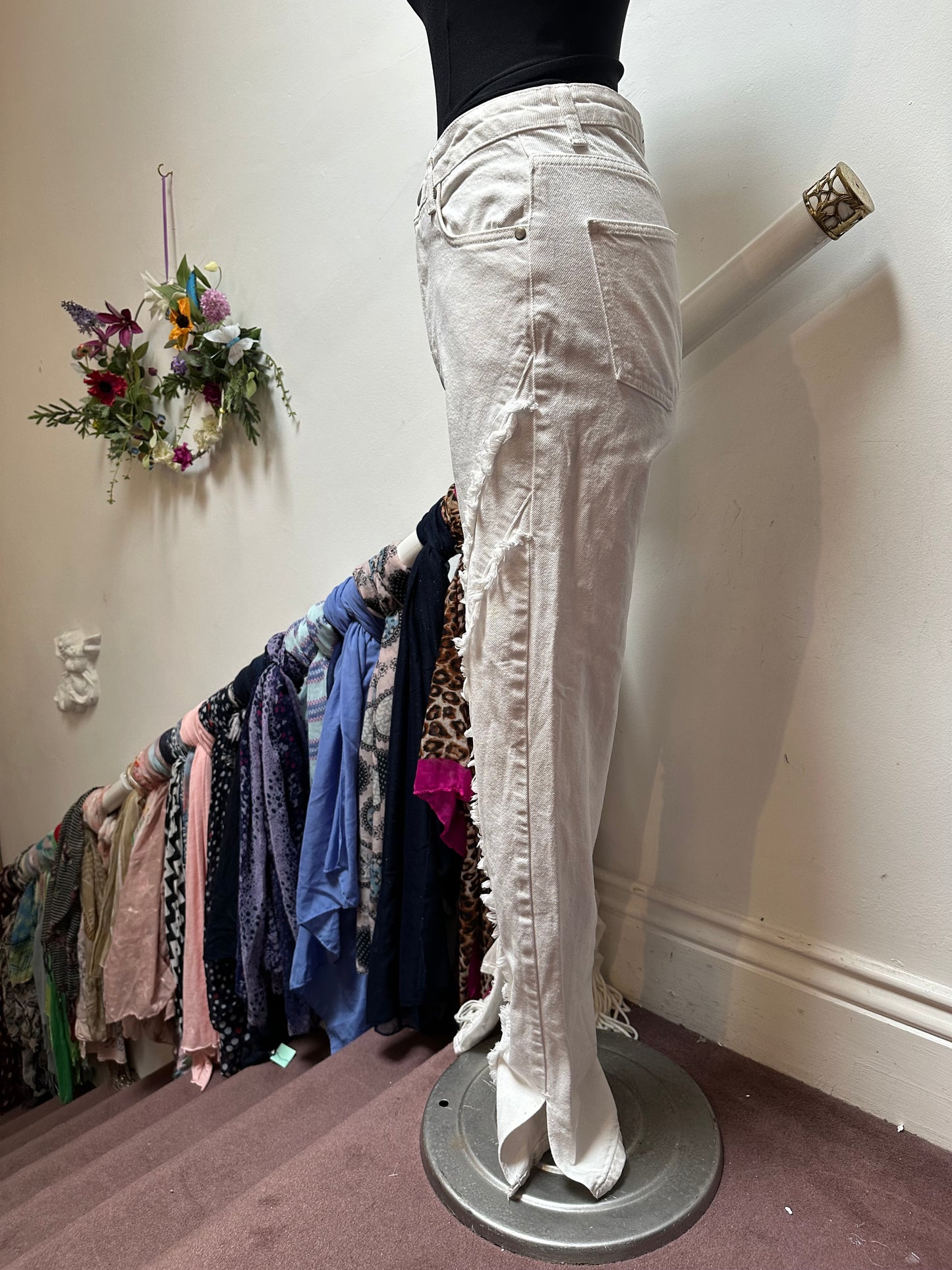 Pretty Little Thing White Fringe Jeans 100% Cotton Size 8